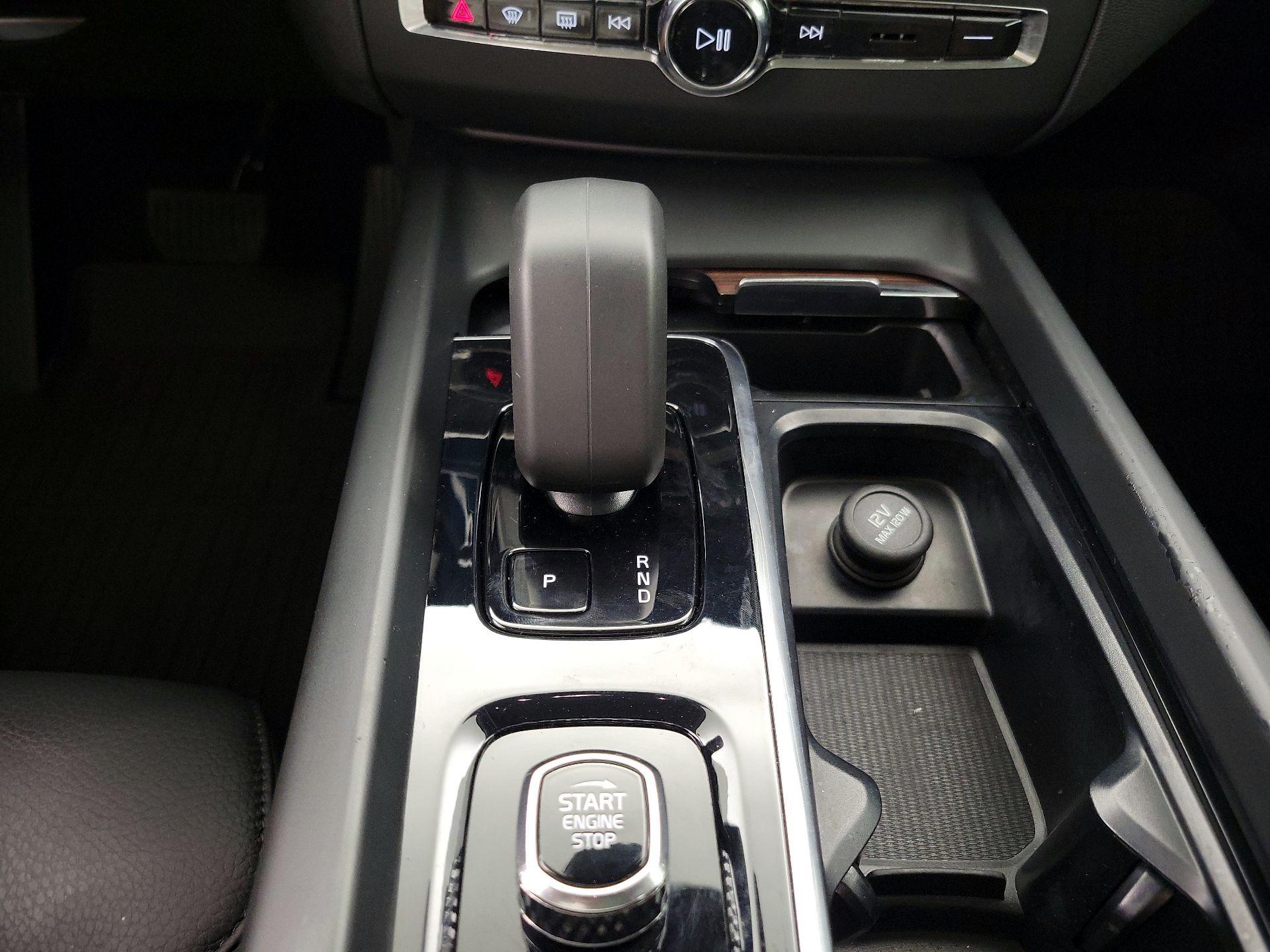 Thumbnail: 2023 Volvo XC60 - 17