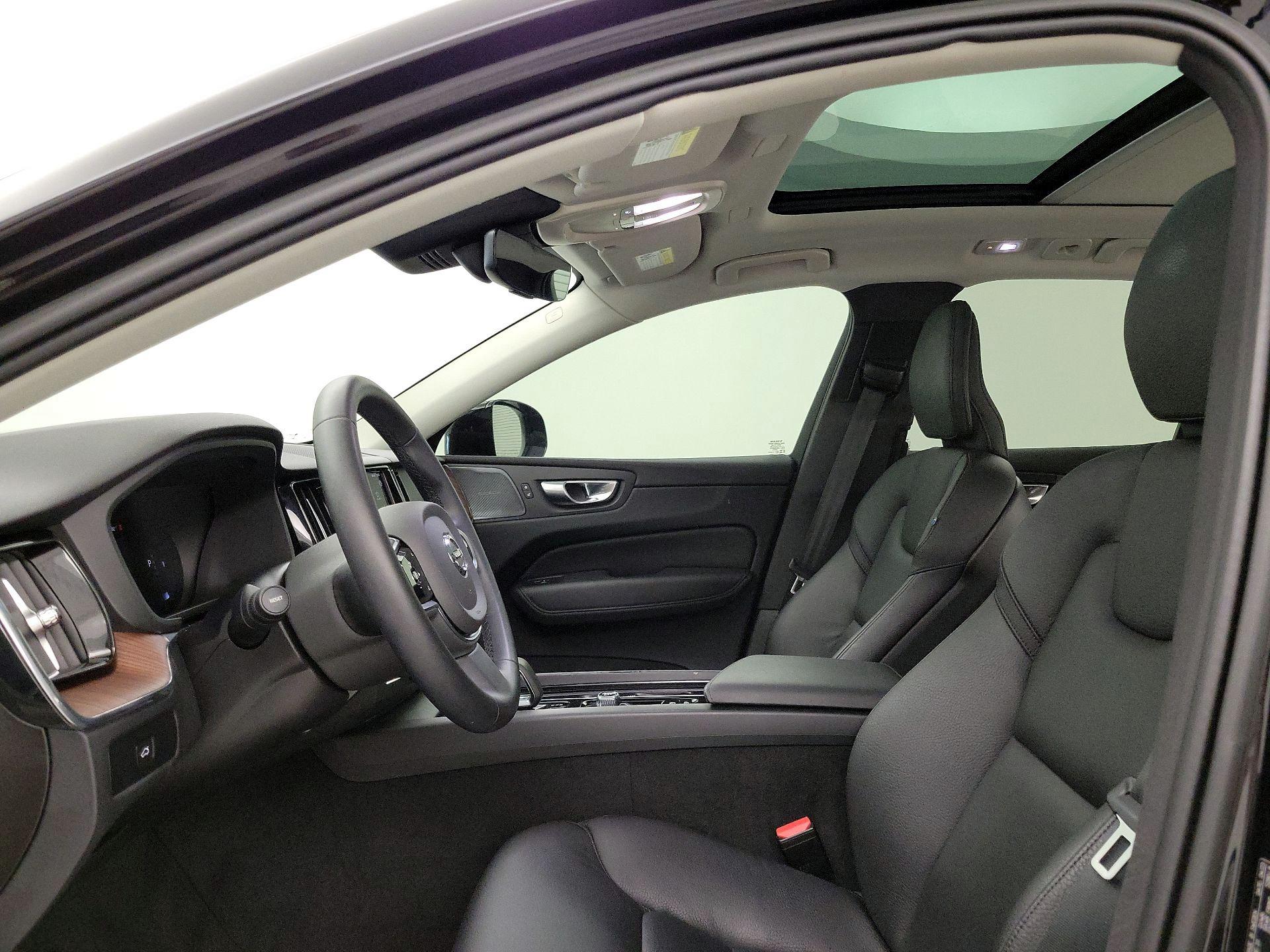 Thumbnail: 2023 Volvo XC60 - 19