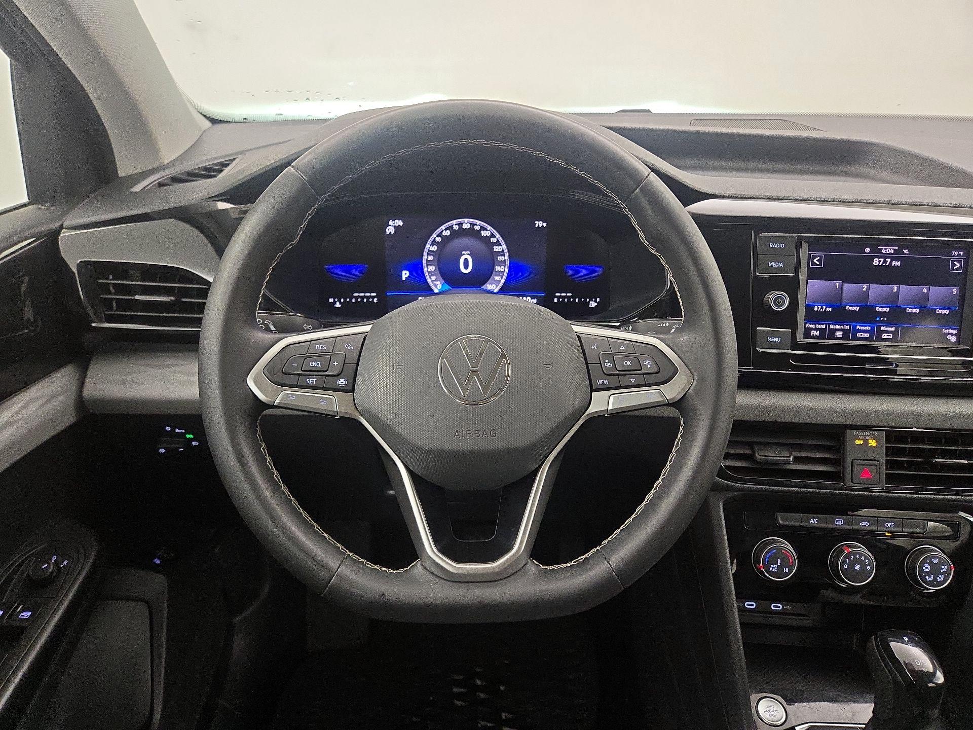 Thumbnail: 2023 Volkswagen Taos - 10