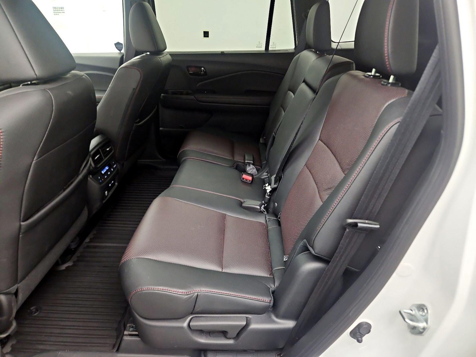 2025 Honda Passport Black Edition - Photo 22