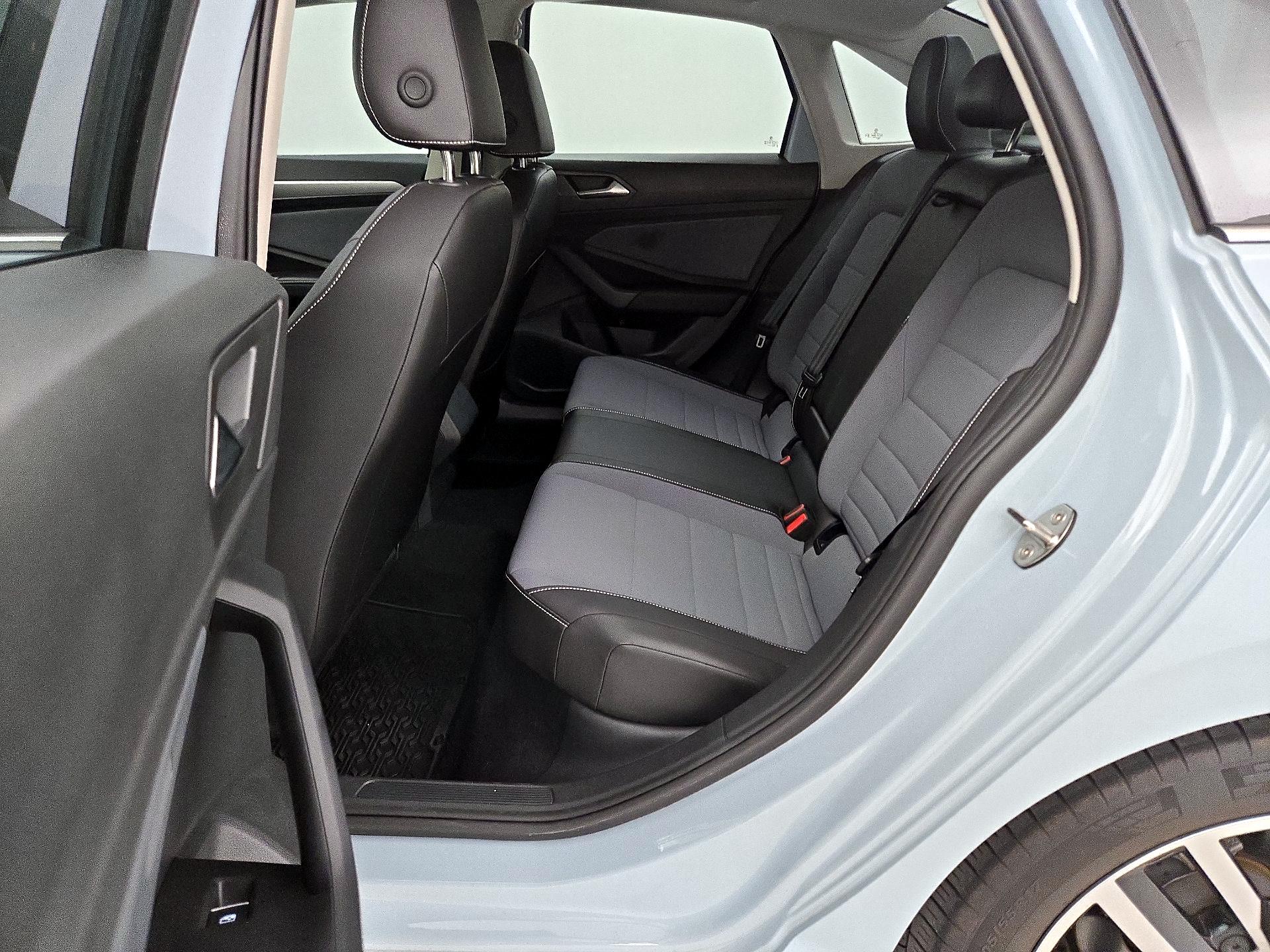 Thumbnail: 2025 Volkswagen Jetta - 20