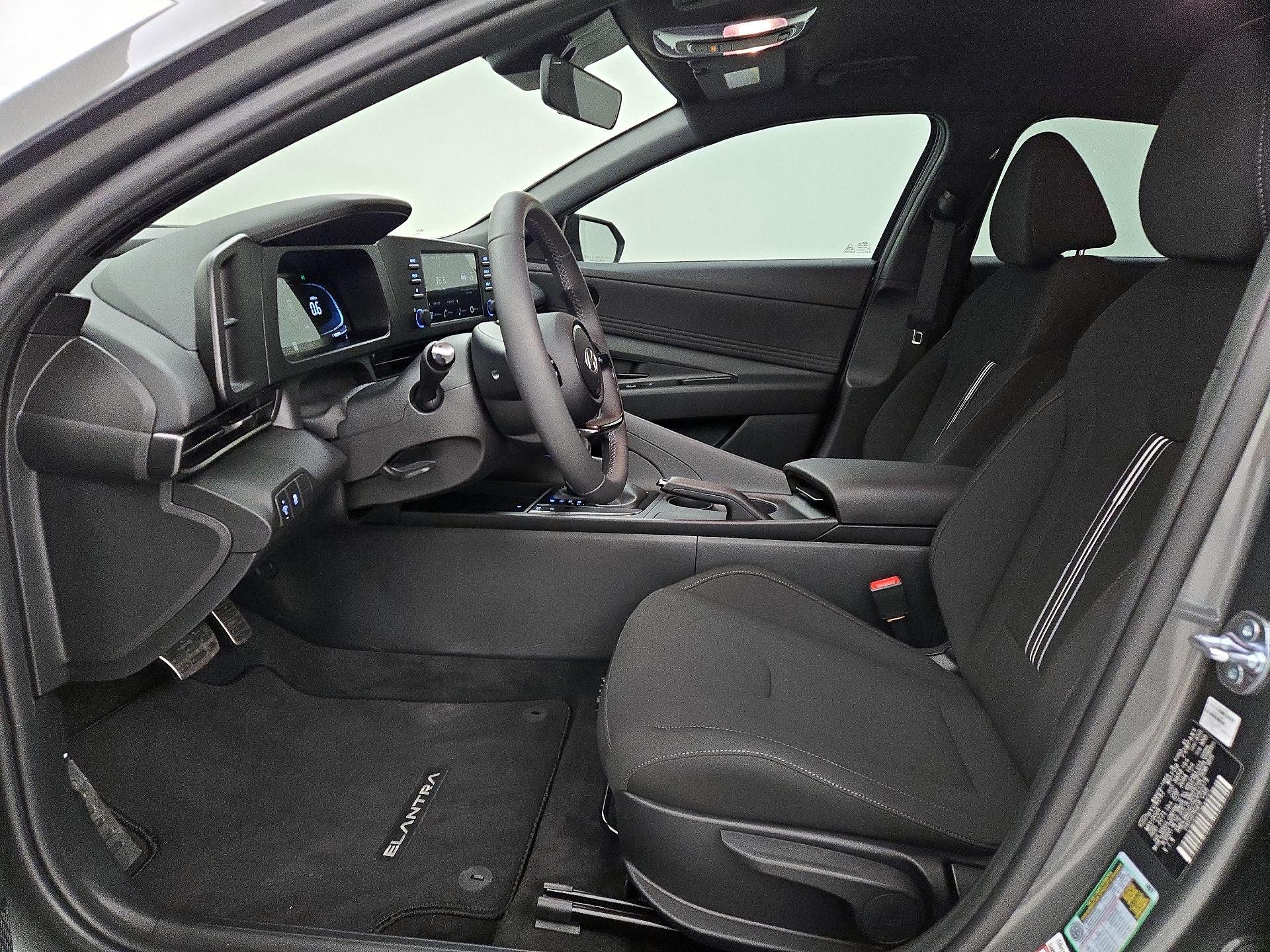 Thumbnail: 2025 Hyundai Elantra - 11