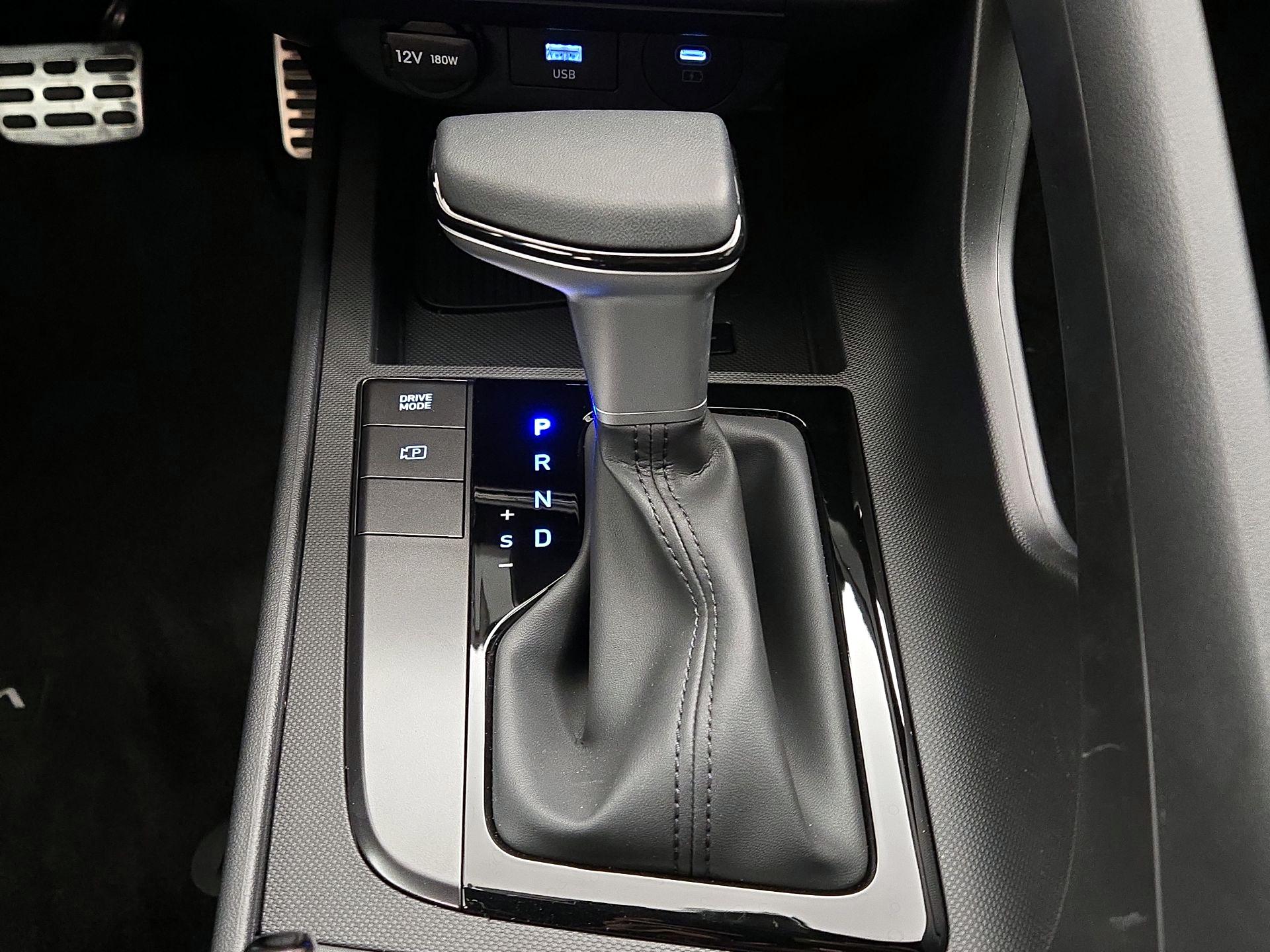 Thumbnail: 2025 Hyundai Elantra - 17