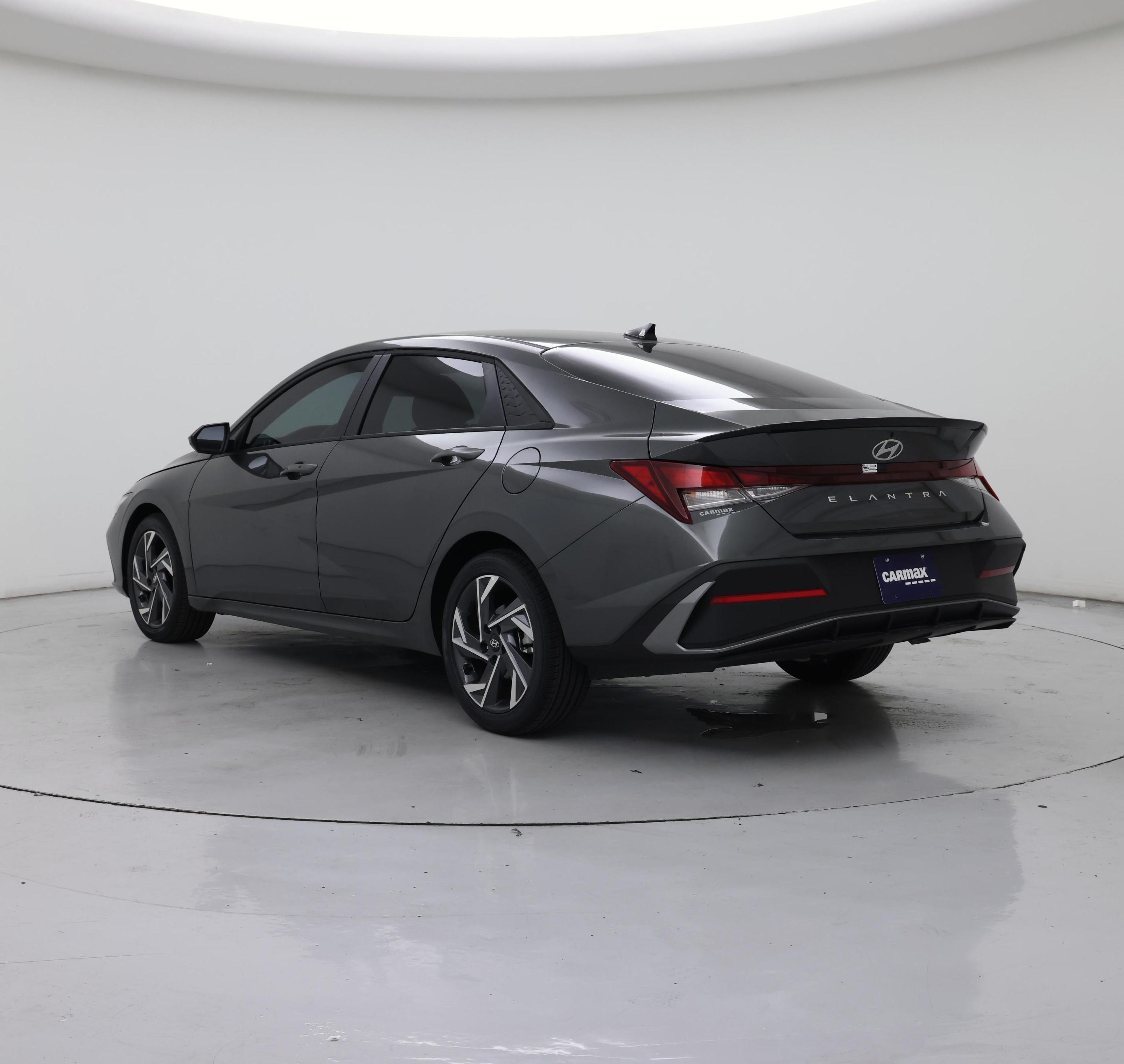 Thumbnail: 2025 Hyundai Elantra - 2
