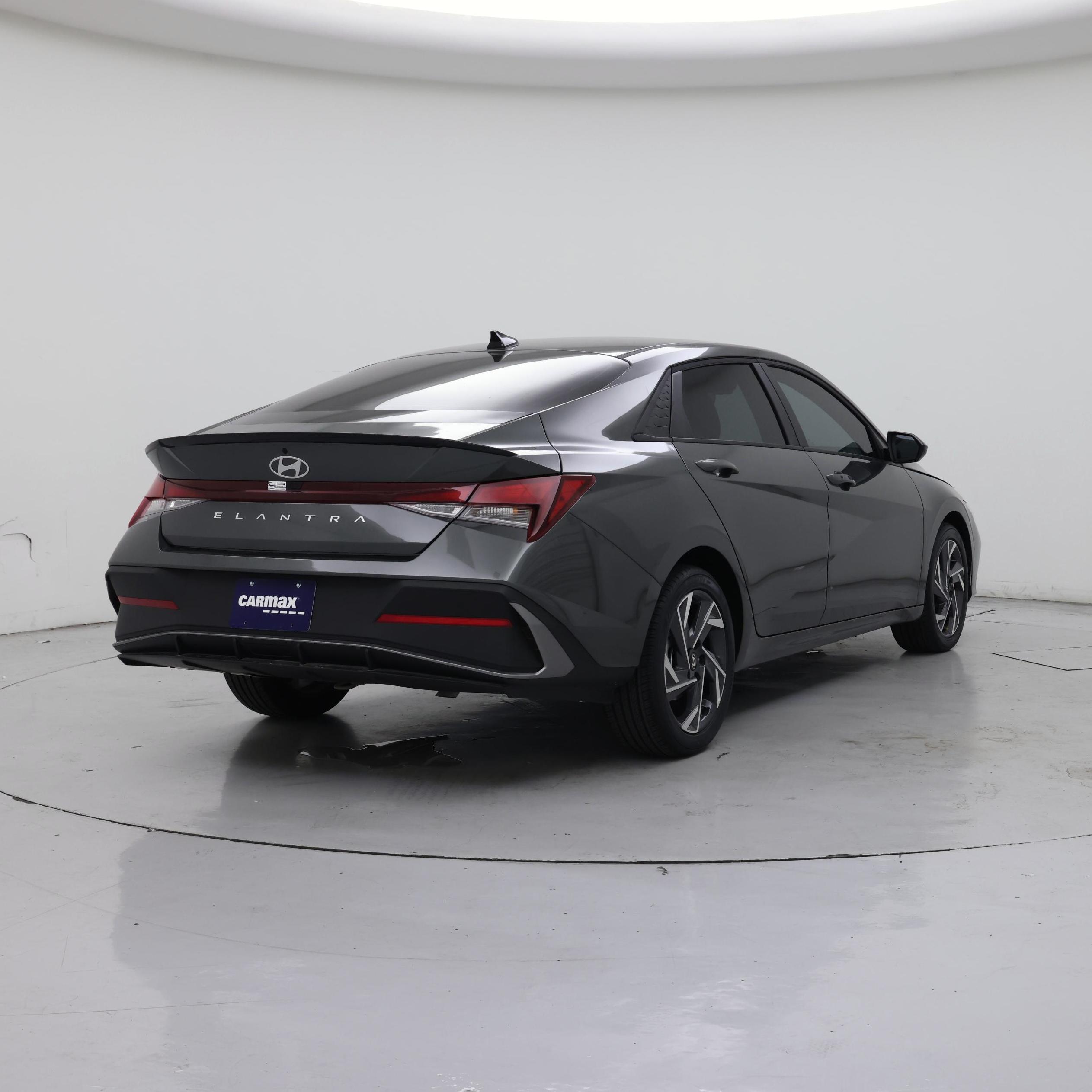 Thumbnail: 2025 Hyundai Elantra - 8