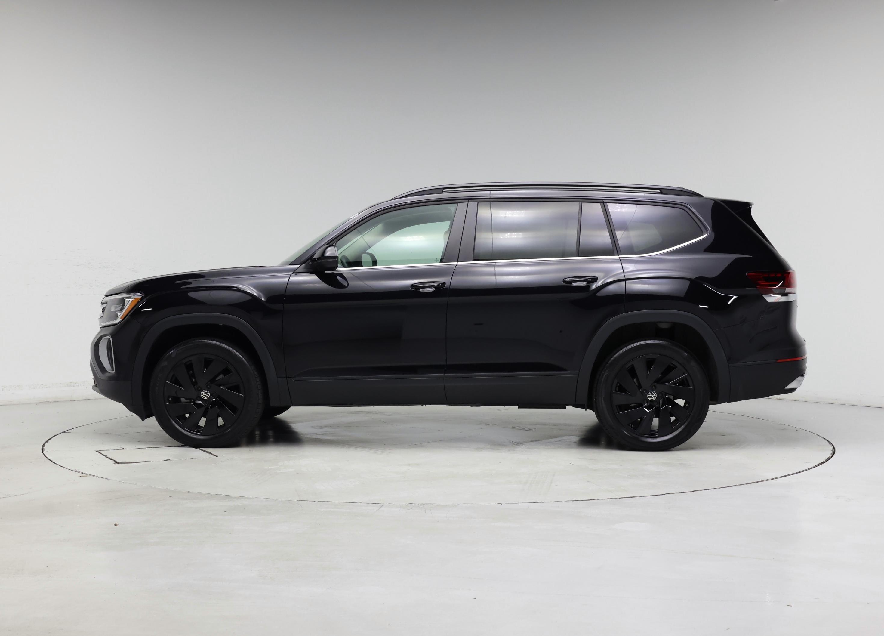 Thumbnail: 2024 Volkswagen Atlas - 3
