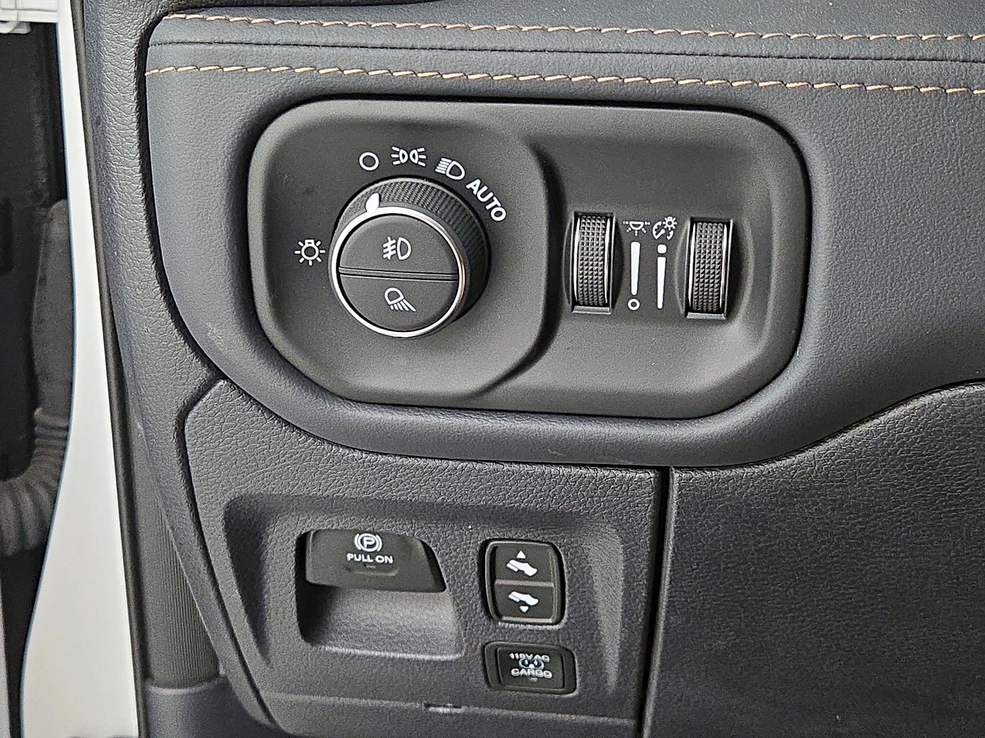 Thumbnail: 2025 RAM 1500 - 13