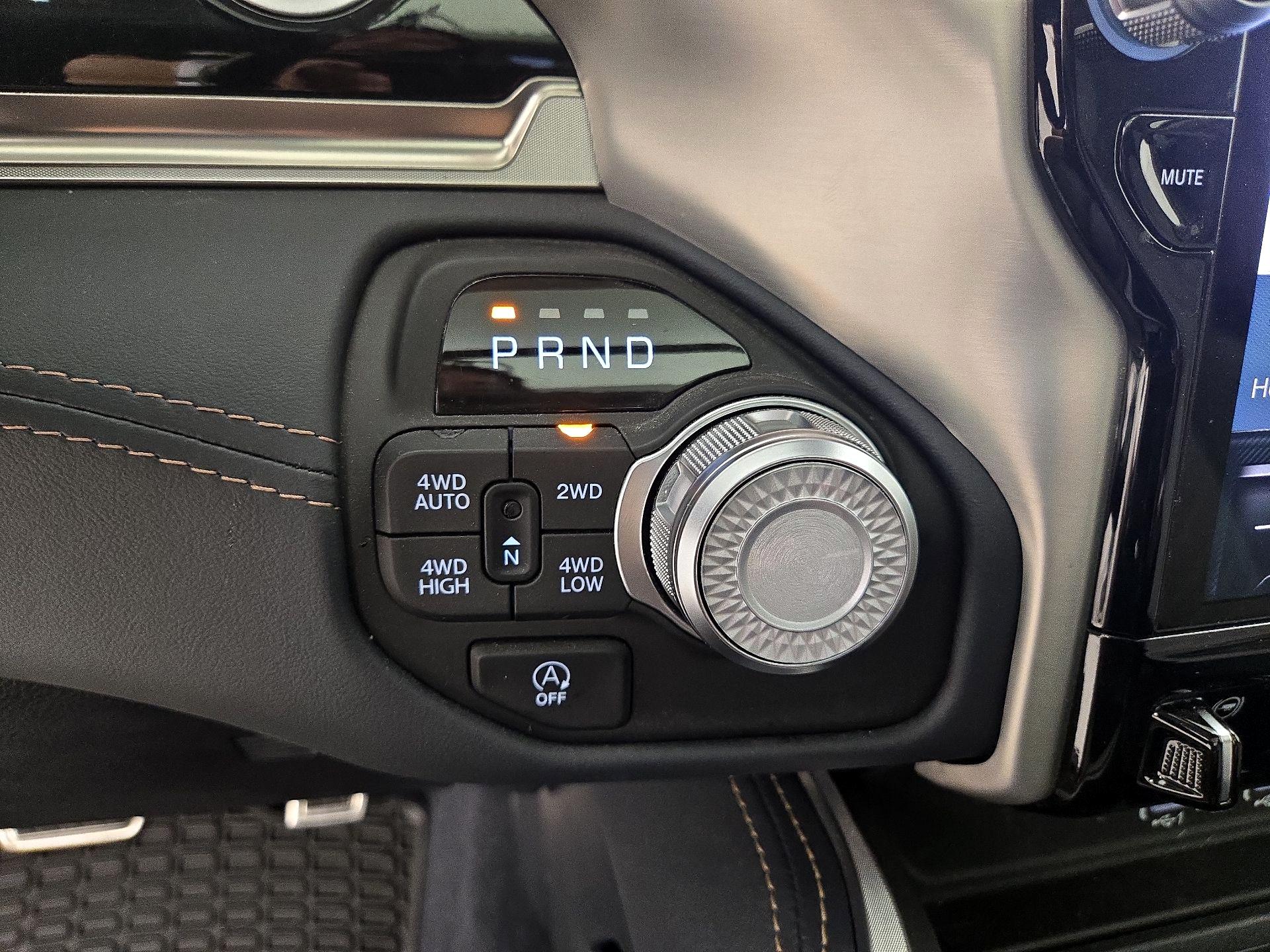 Thumbnail: 2025 RAM 1500 - 18