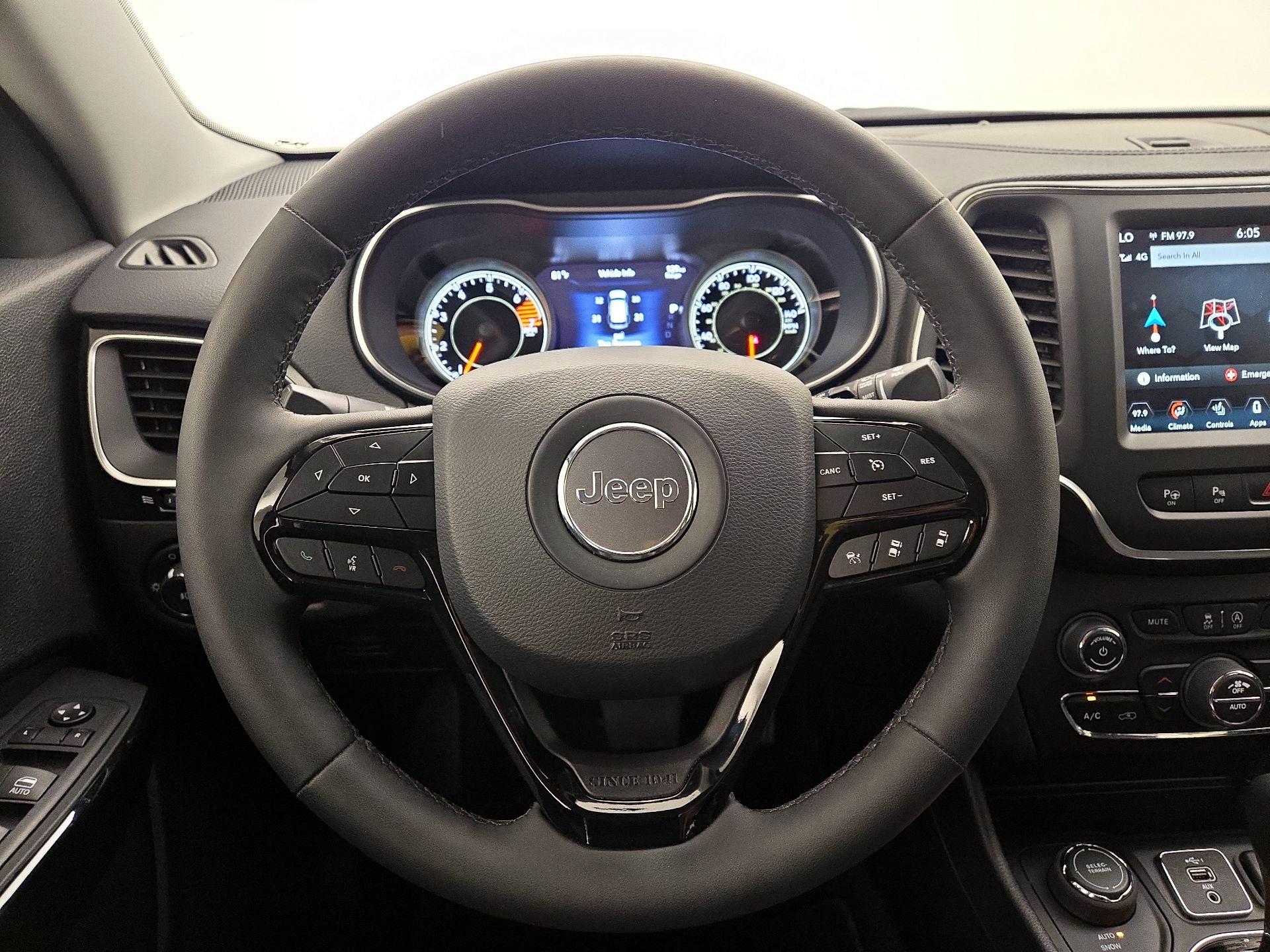 Thumbnail: 2023 Jeep Cherokee - 10
