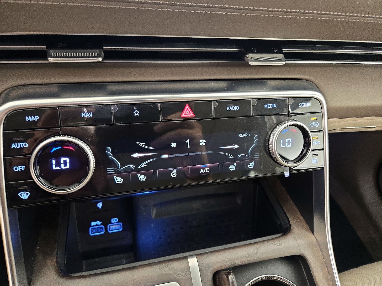 2024 GENESIS GV80 Standard - Photo 18