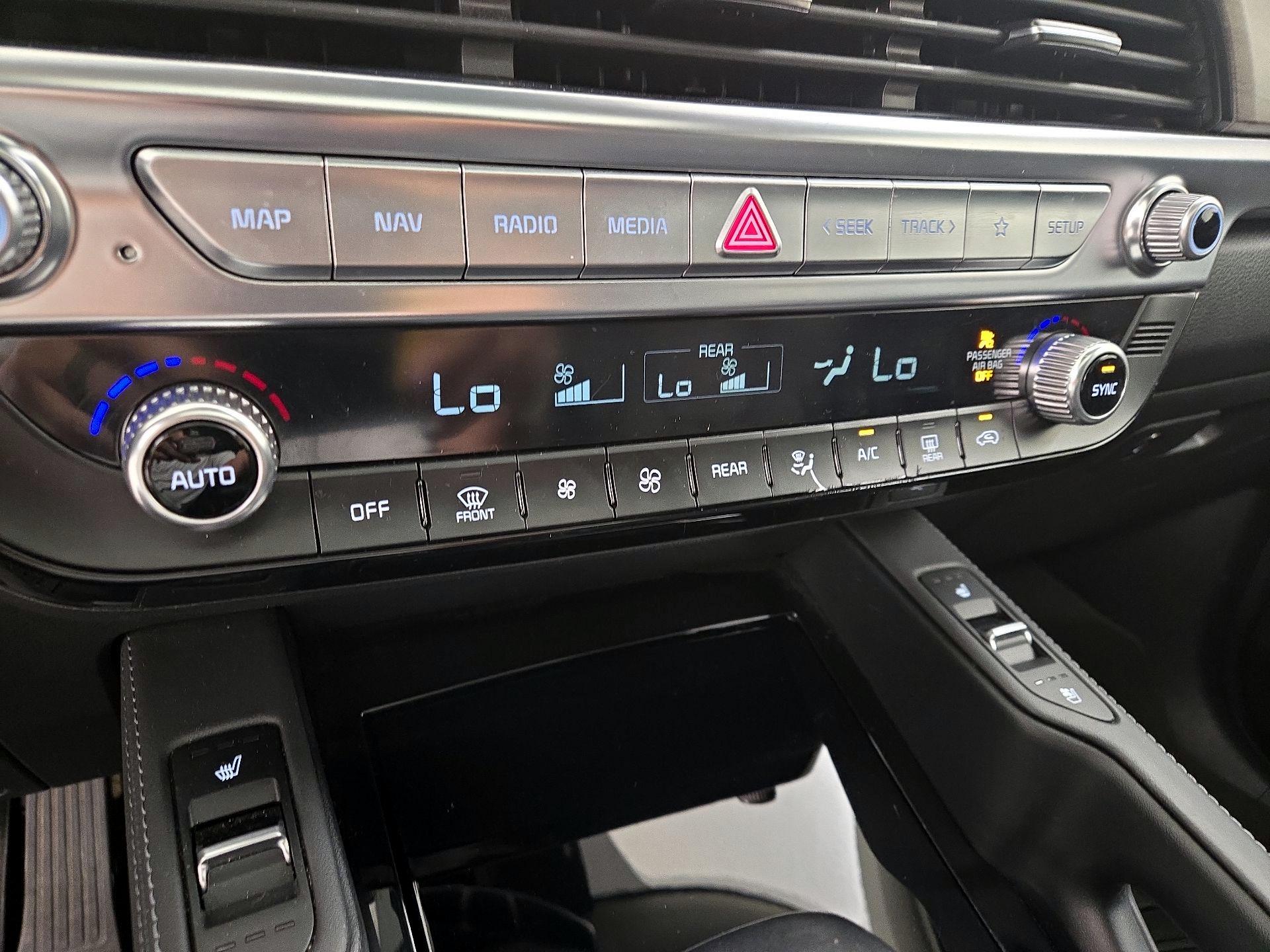 Thumbnail: 2021 Kia Telluride - 17