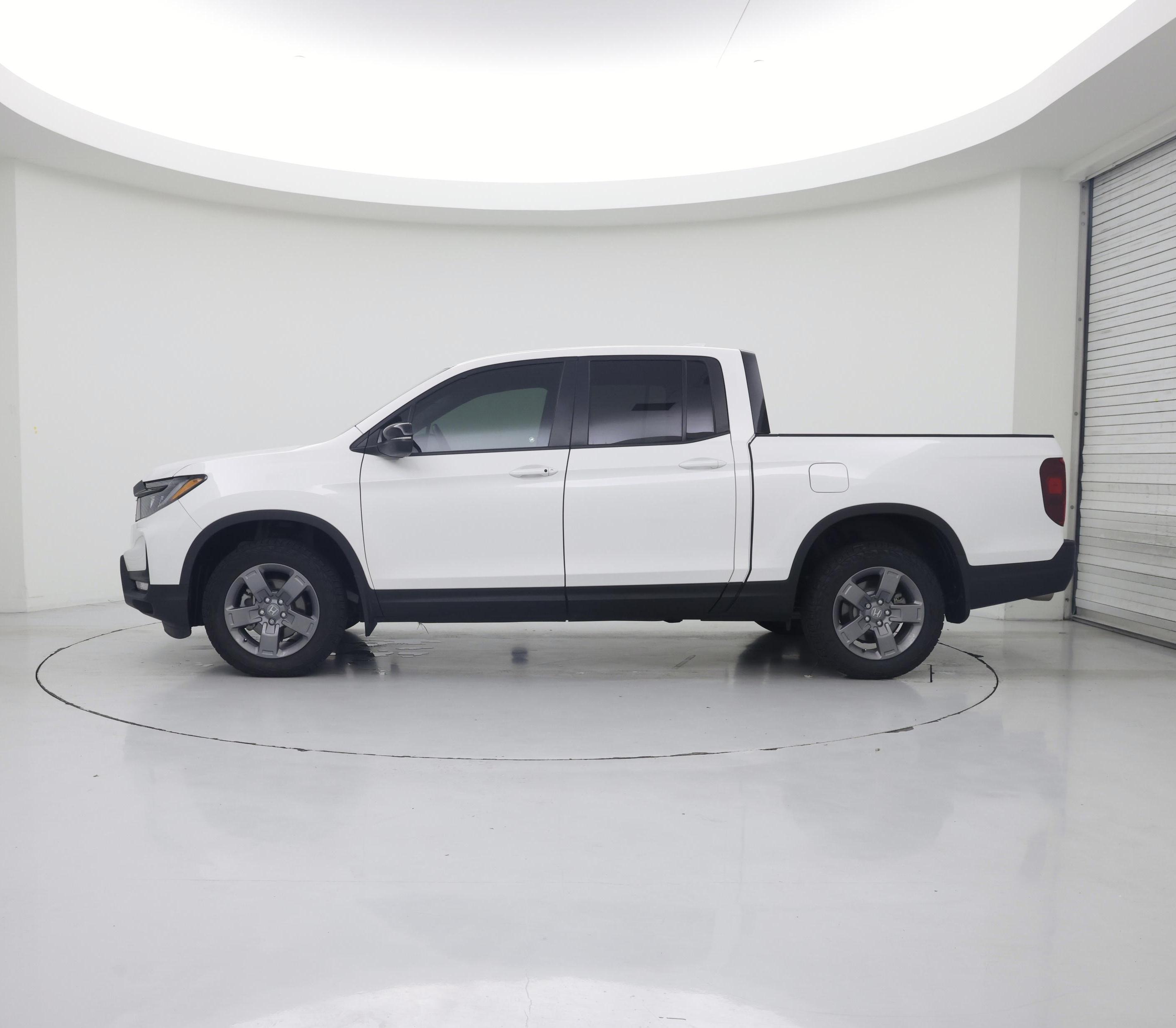 Thumbnail: 2025 Honda Ridgeline - 3