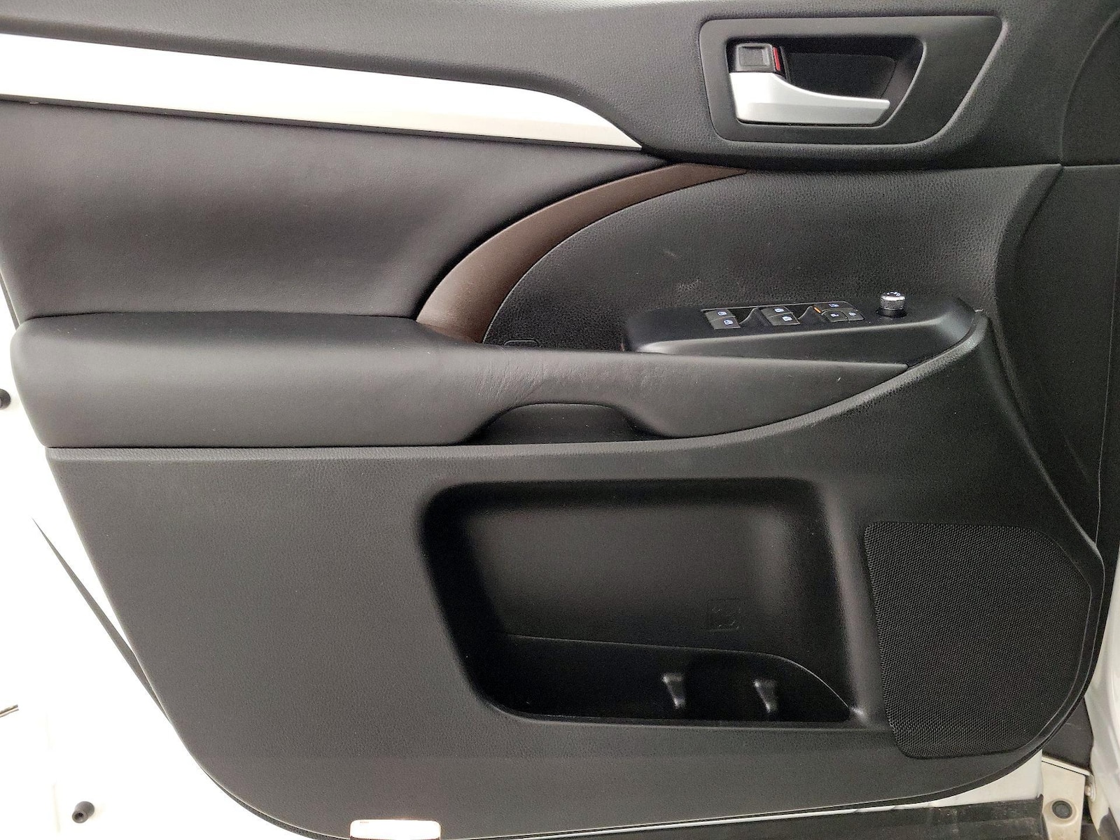 2017 Toyota Highlander XLE - Photo 13