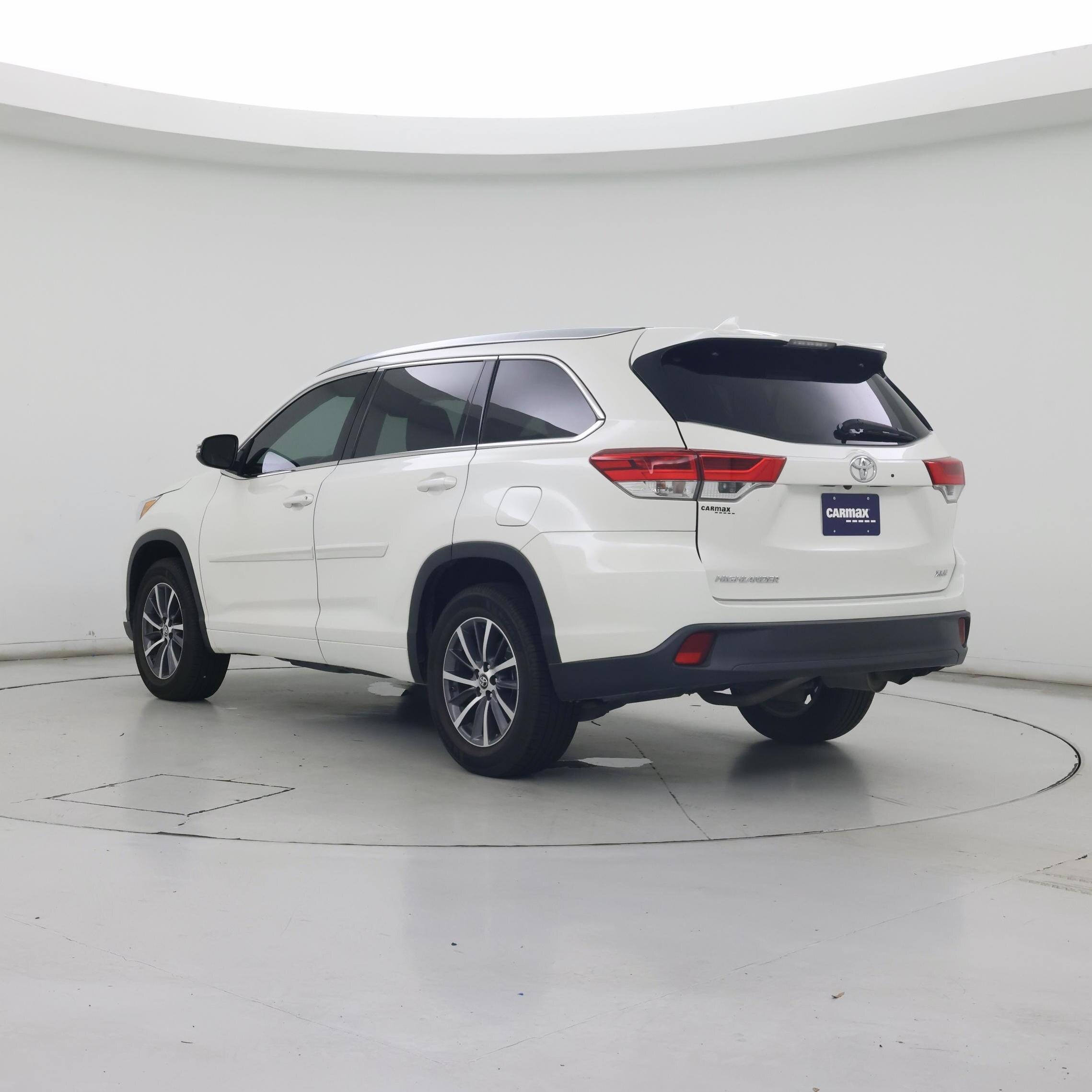 Thumbnail: 2017 Toyota Highlander - 2