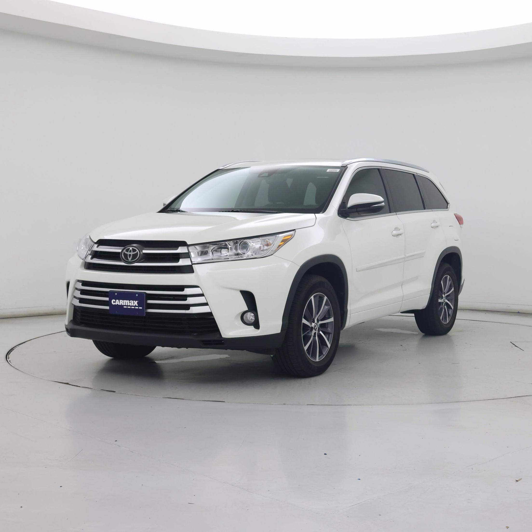 Thumbnail: 2017 Toyota Highlander - 4
