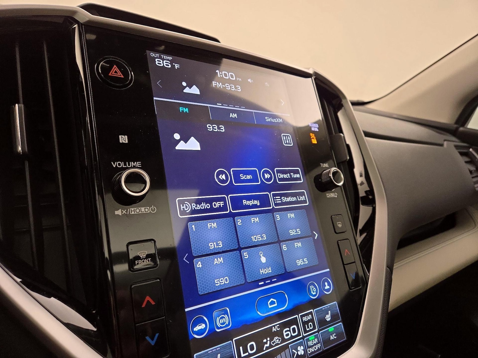 2025 Subaru Ascent Limited - Photo 17