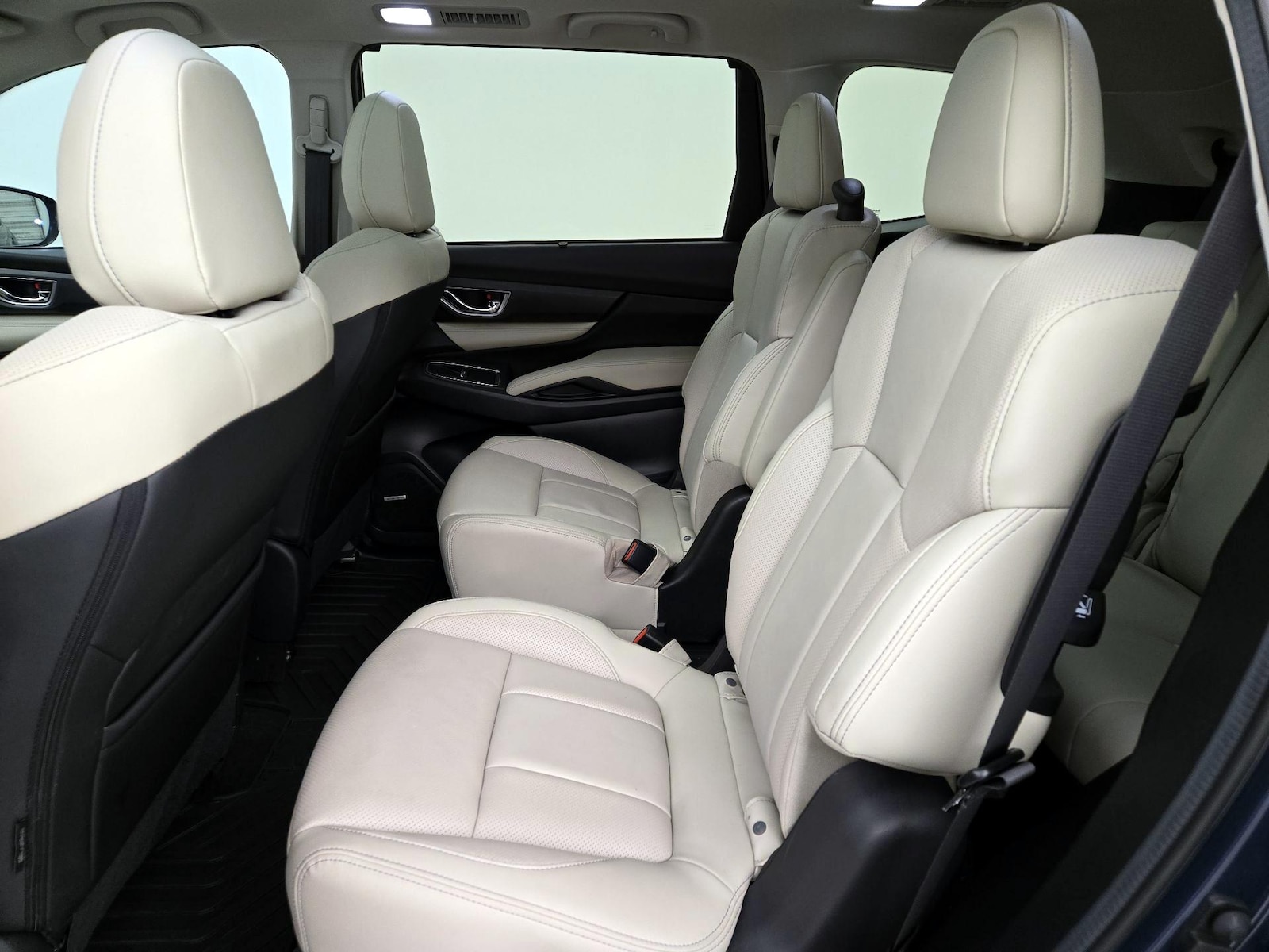 2025 Subaru Ascent Limited - Photo 22