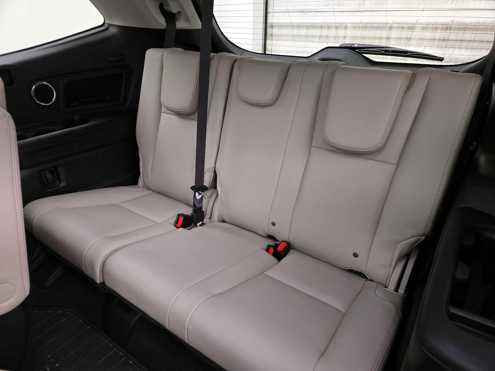 2025 Subaru Ascent Limited - Photo 23