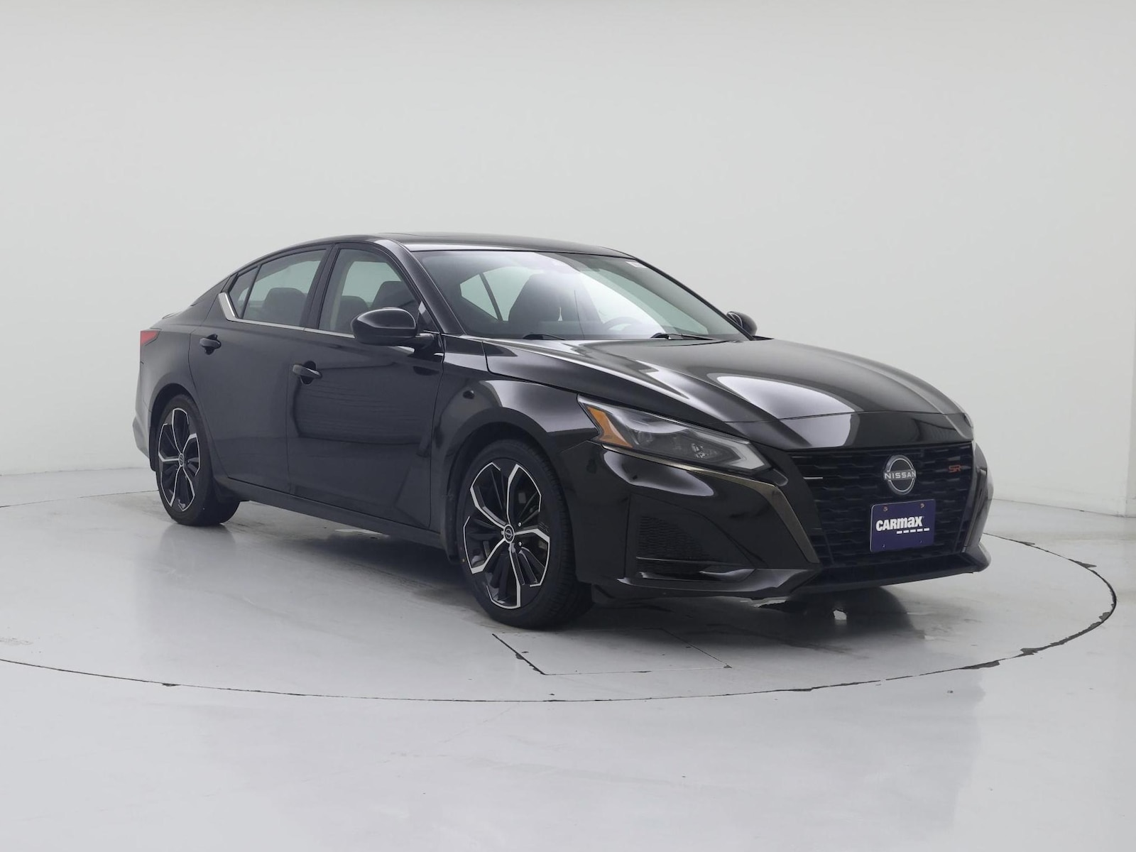 2023 Nissan Altima SR - Photo 2