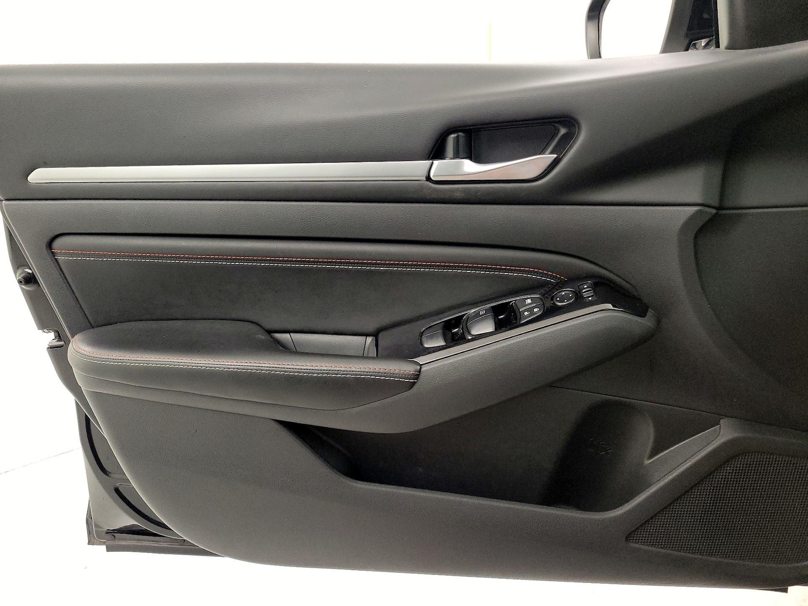2023 Nissan Altima SR - Photo 13