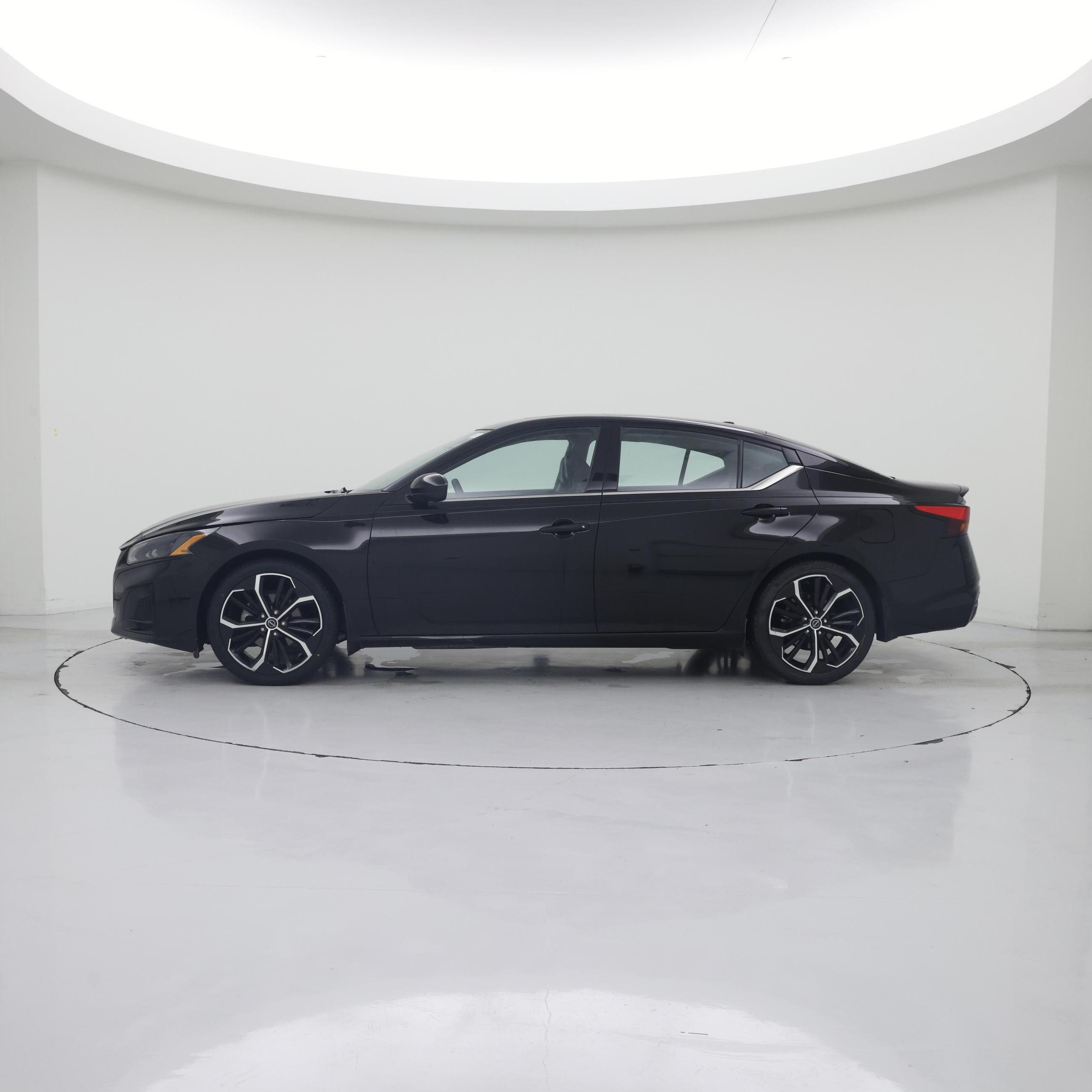 Thumbnail: 2023 Nissan Altima - 3