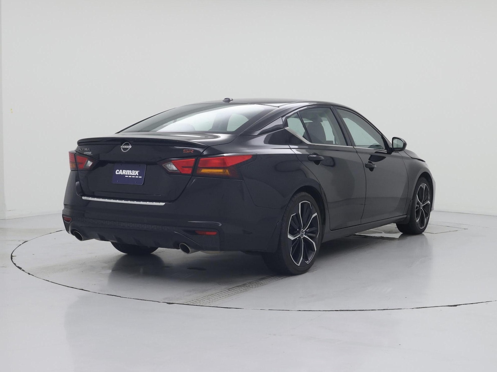 2023 Nissan Altima SR - Photo 9