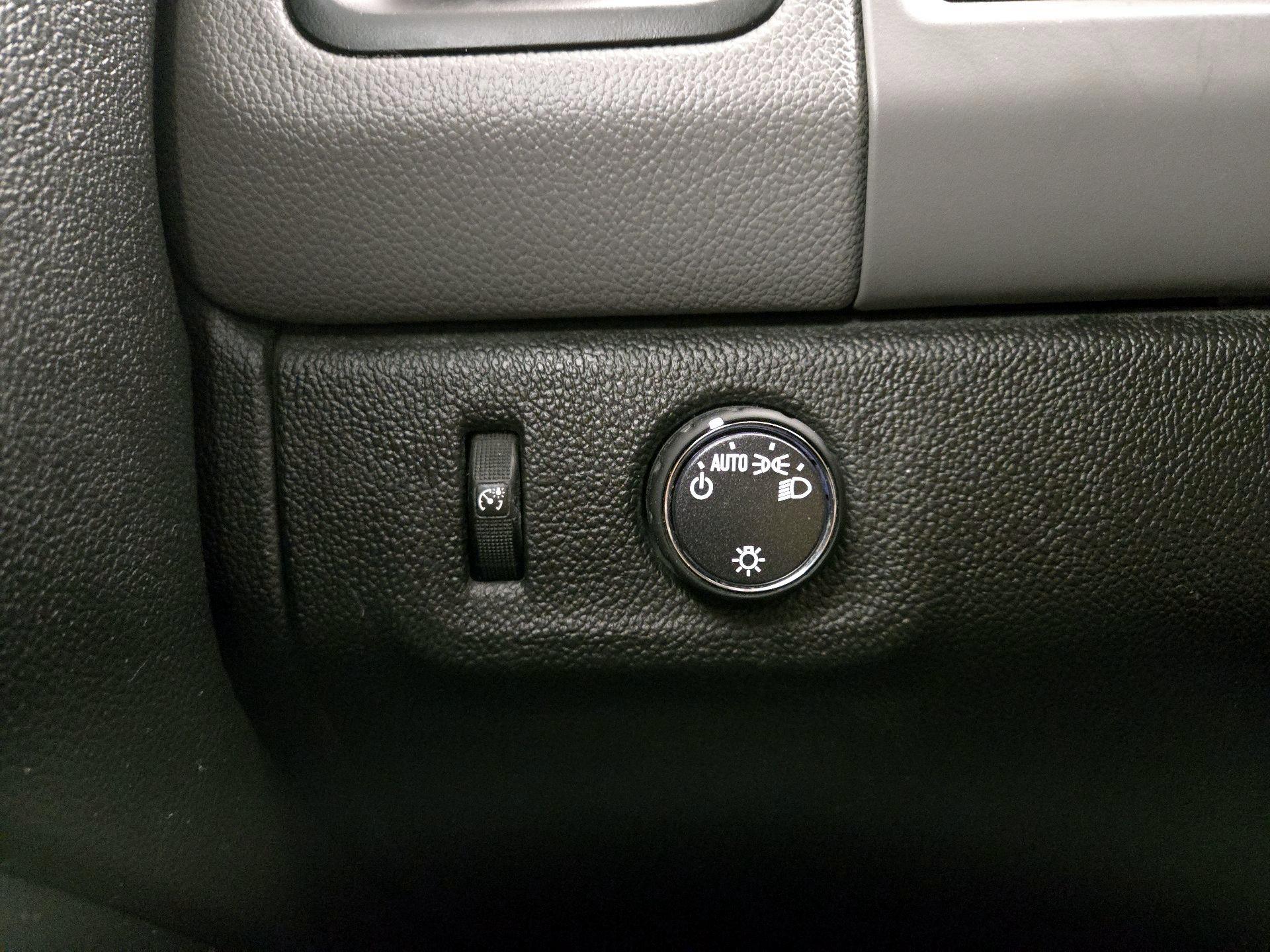 Thumbnail: 2019 Chevrolet Colorado - 13