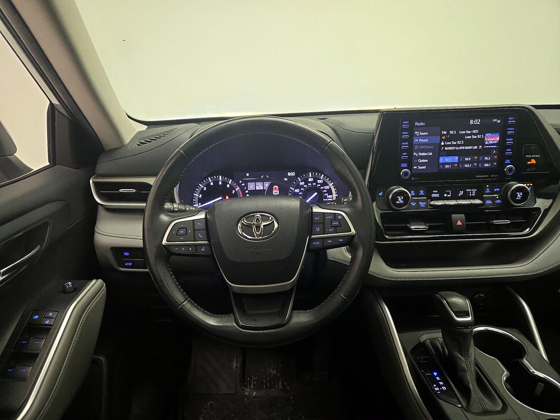 Thumbnail: 2022 Toyota Highlander - 10