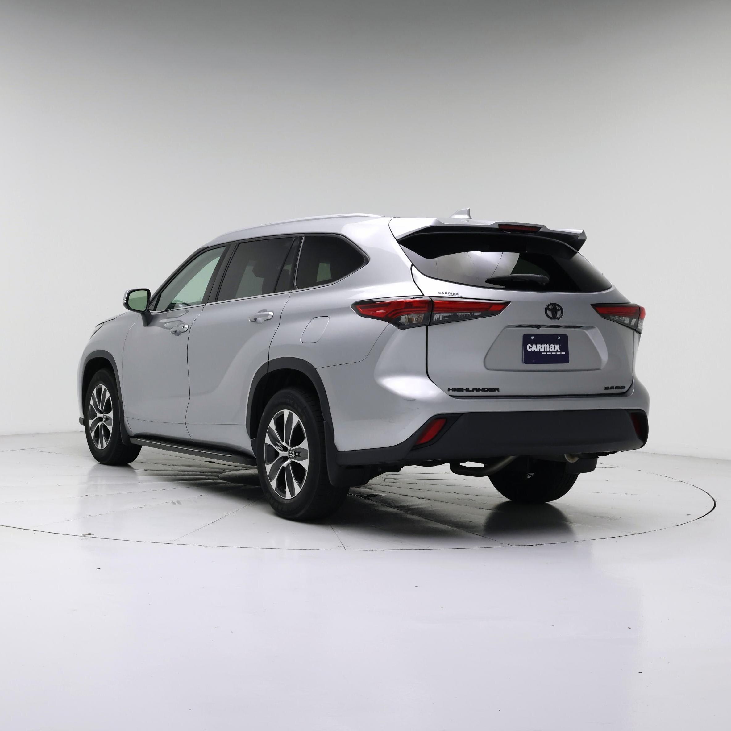 Thumbnail: 2022 Toyota Highlander - 2