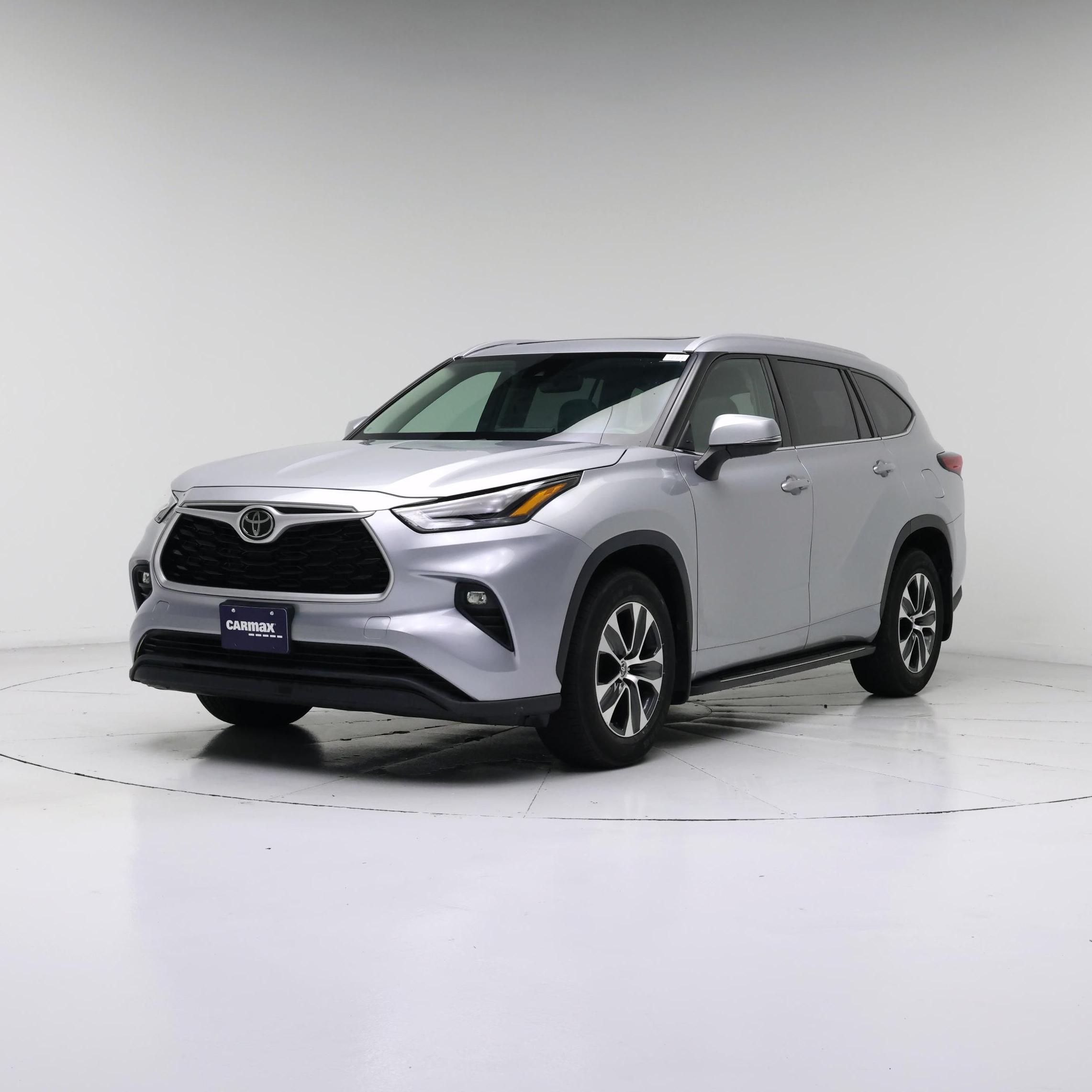 Thumbnail: 2022 Toyota Highlander - 4