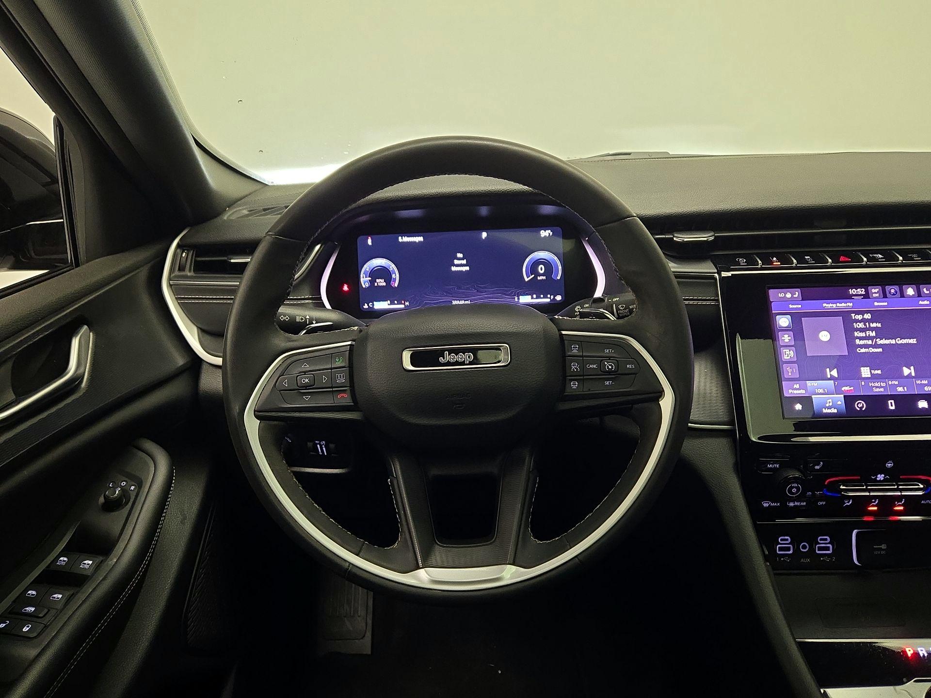 Thumbnail: 2023 Jeep Grand Cherokee - 10