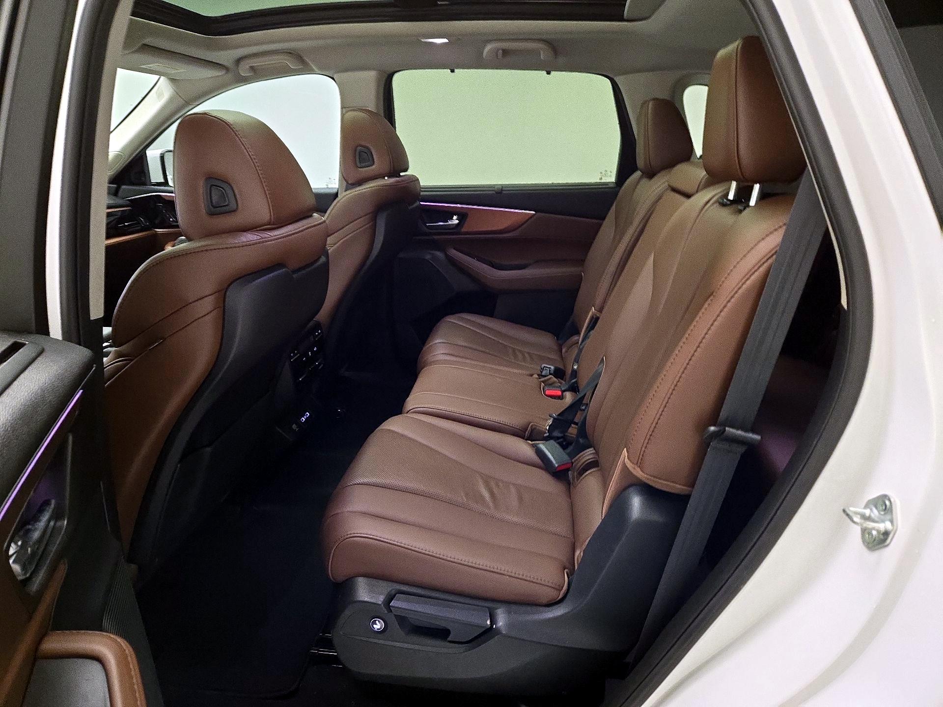 Thumbnail: 2023 Acura MDX - 19