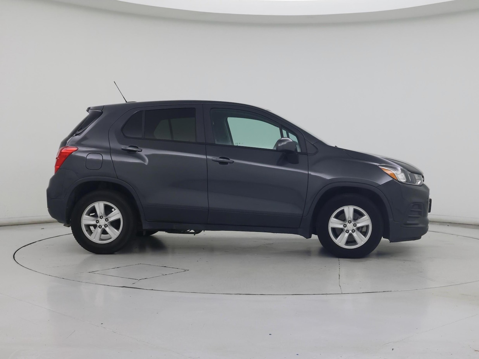 2020 Chevrolet Trax LS - Photo 8