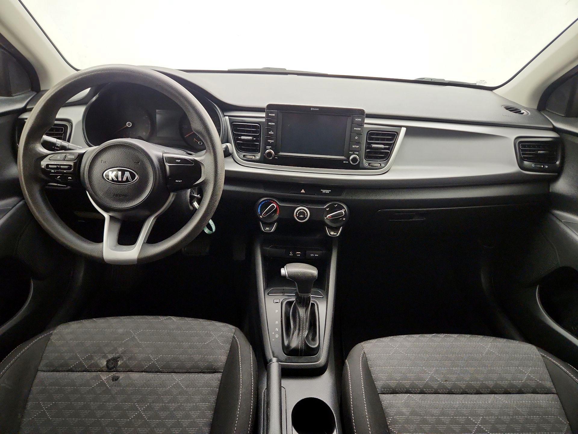 Thumbnail: 2020 Kia Rio - 9