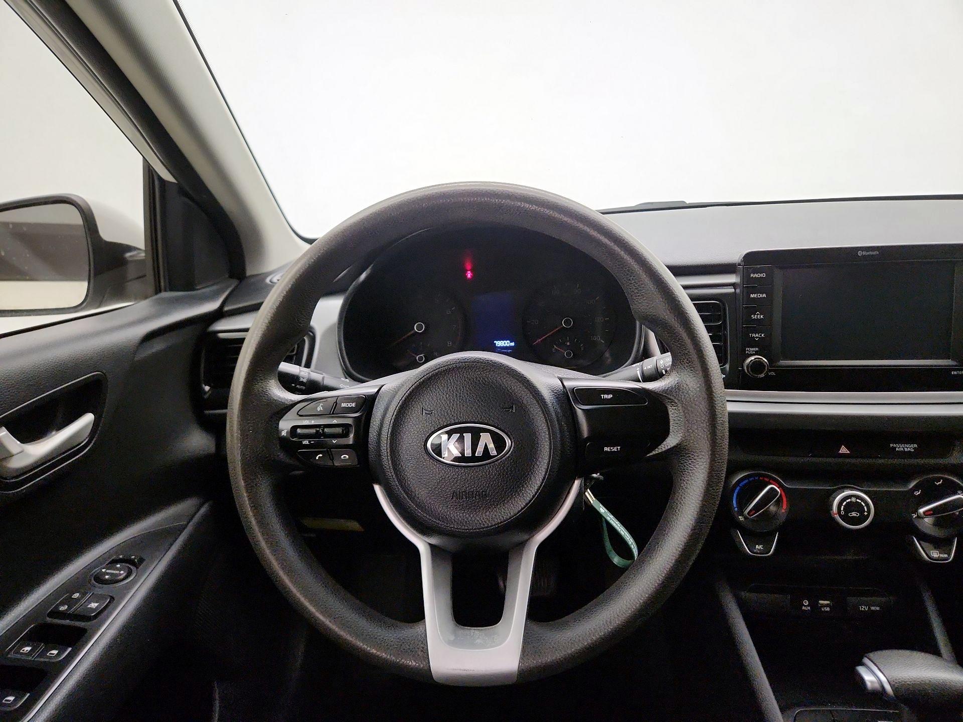 Thumbnail: 2020 Kia Rio - 10