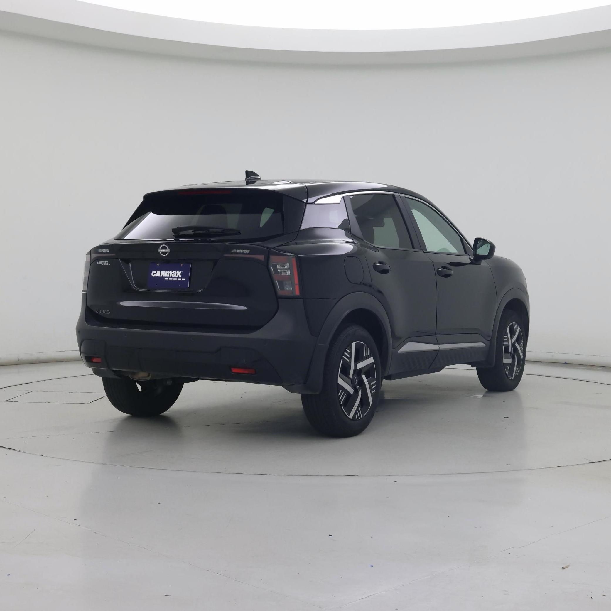 Thumbnail: 2025 Nissan Kicks - 8