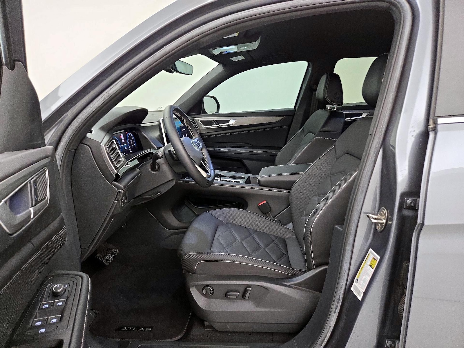 2024 Volkswagen Atlas Cross Sport SE - Photo 12