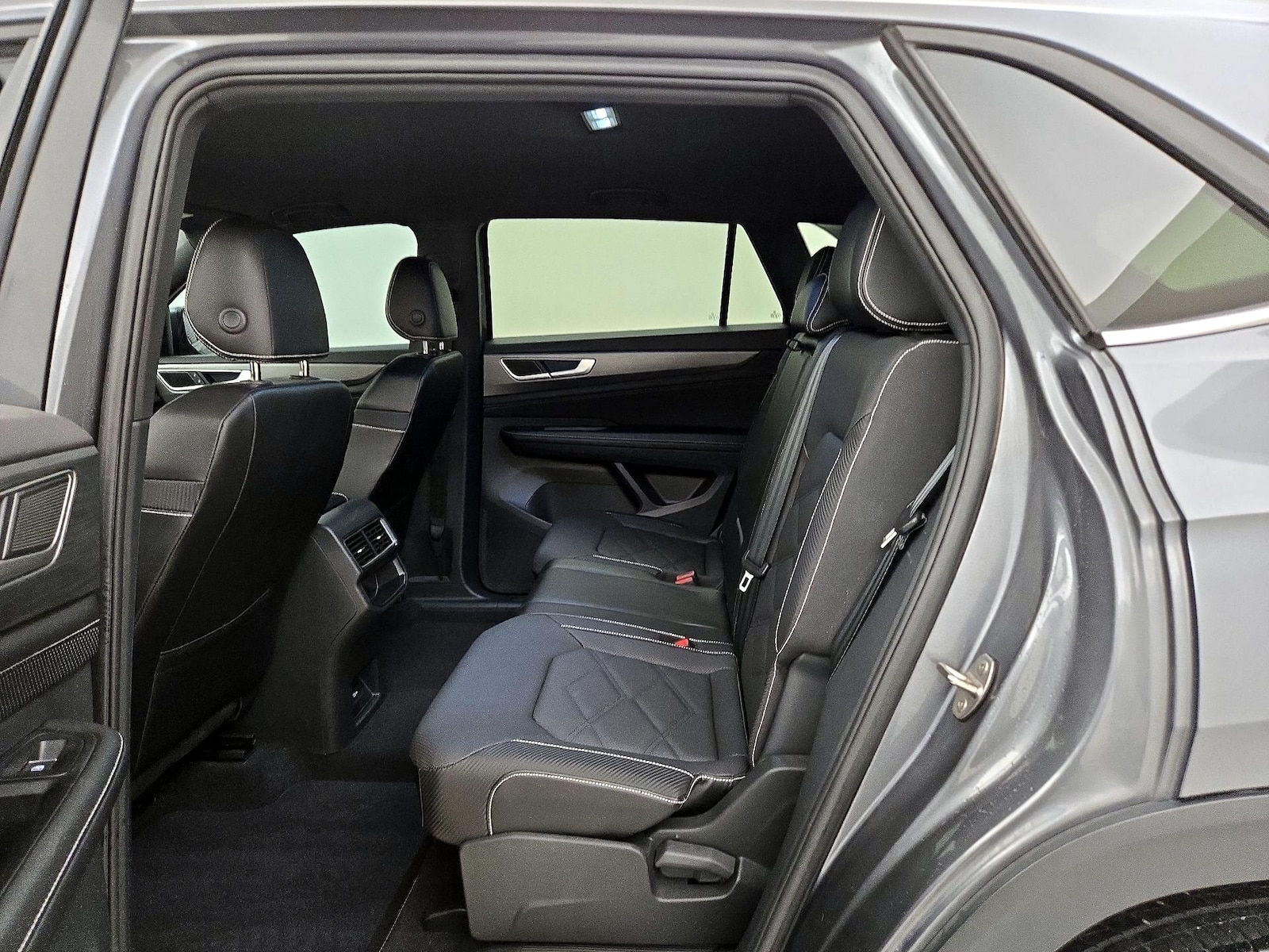 2024 Volkswagen Atlas Cross Sport SE - Photo 20