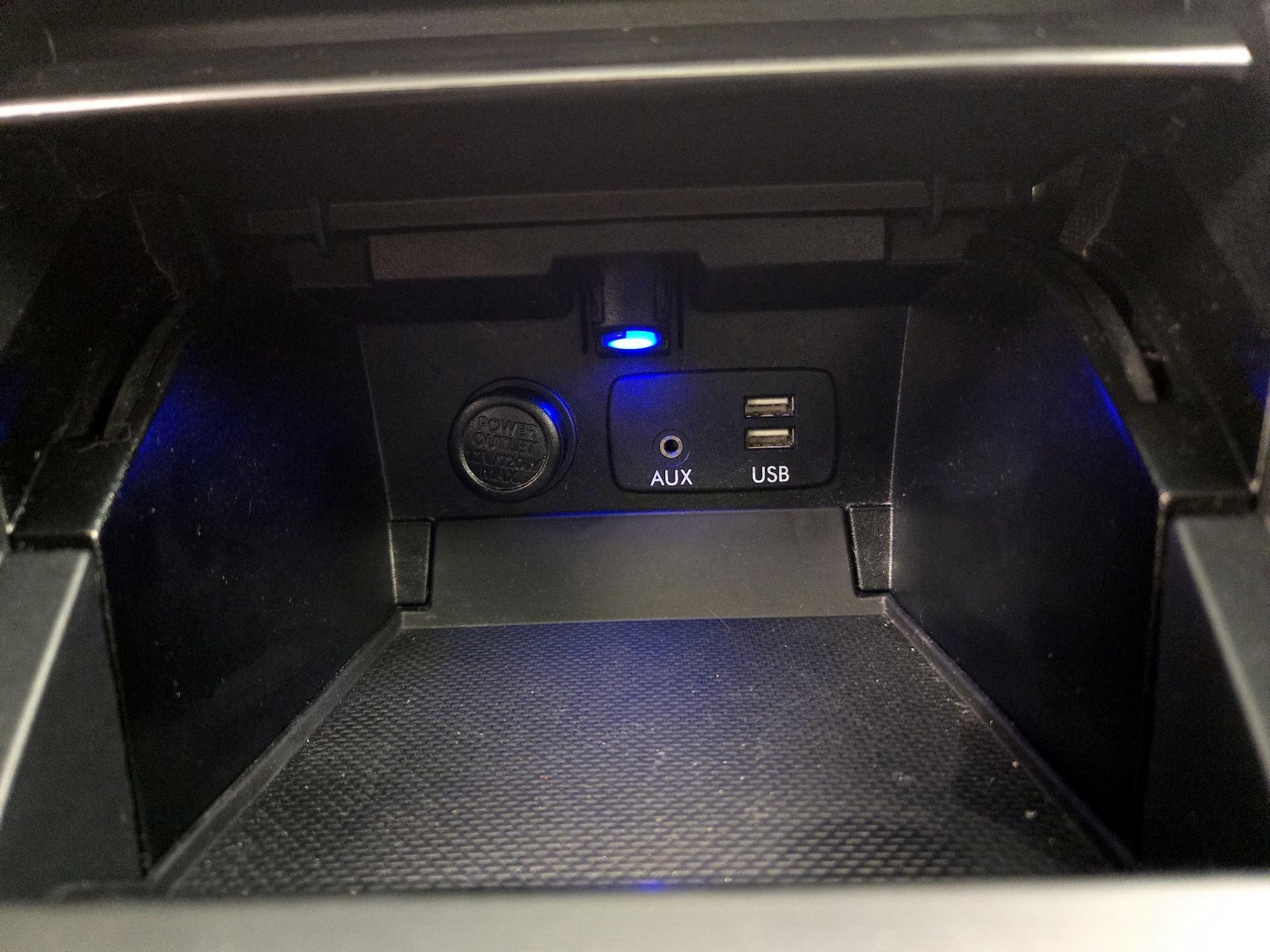2018 Subaru Outback Limited - Photo 19