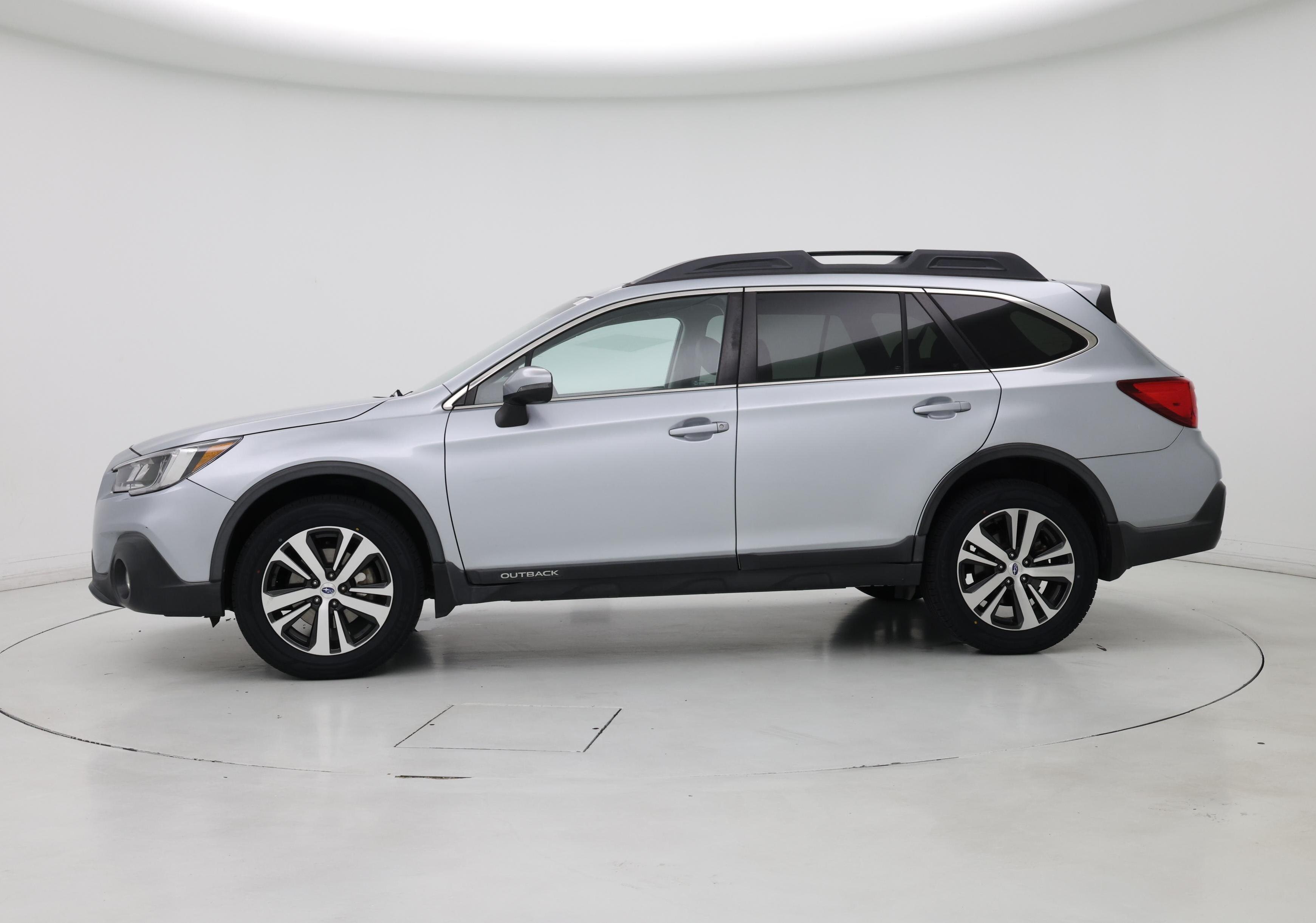 Thumbnail: 2018 Subaru Outback - 3
