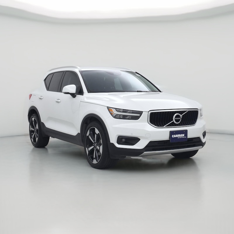 2022 Volvo XC40 T4 Momentum