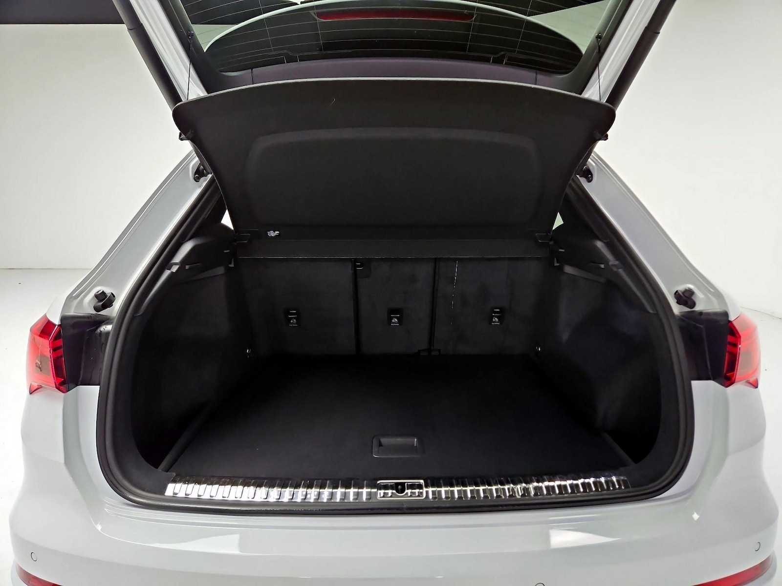 2024 Audi Q3 S Line Premium Plus - Photo 21