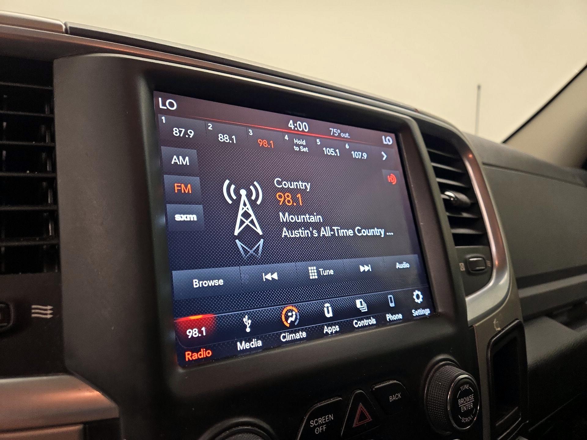 Thumbnail: 2019 RAM 1500 Classic - 15