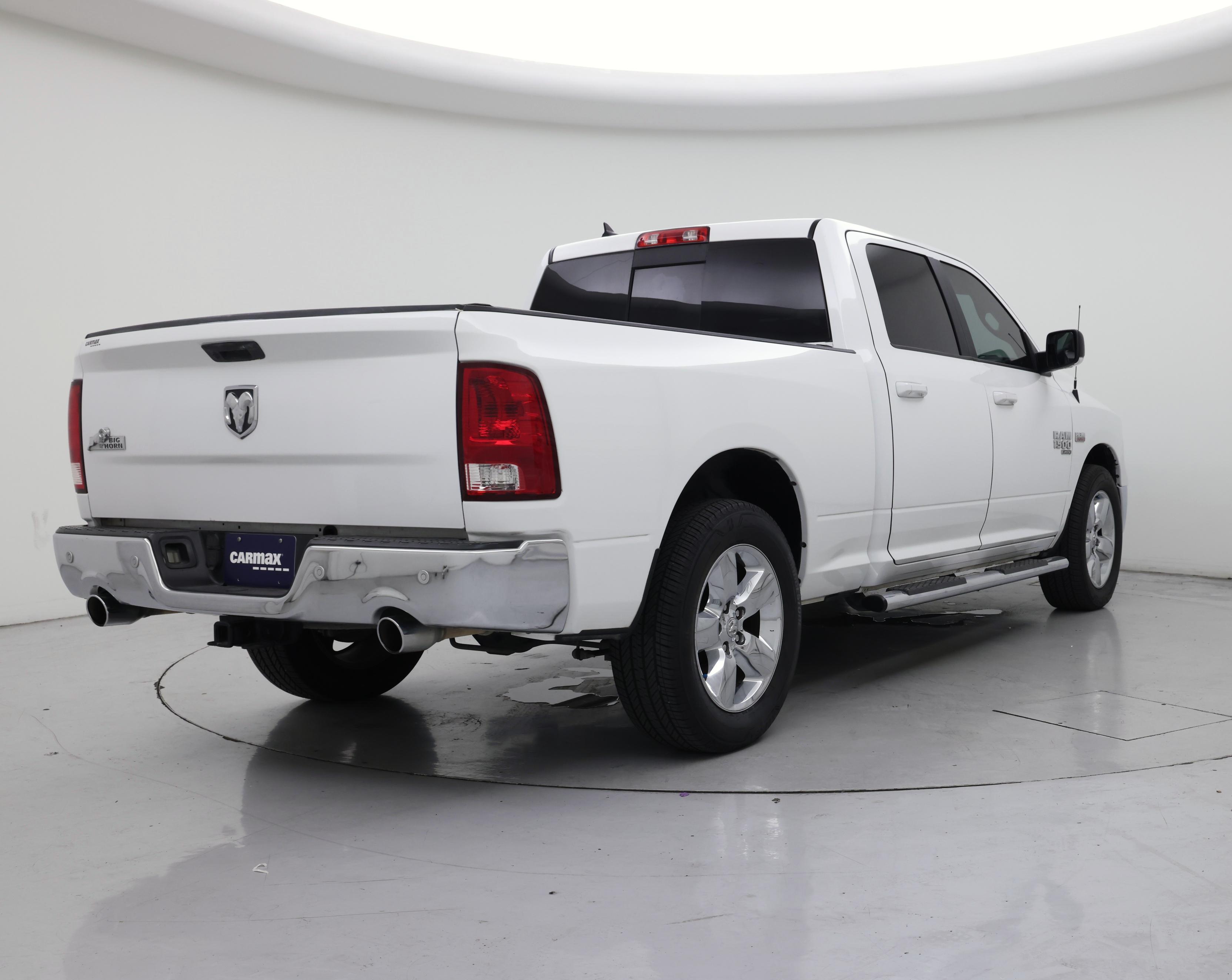 Thumbnail: 2019 RAM 1500 Classic - 8