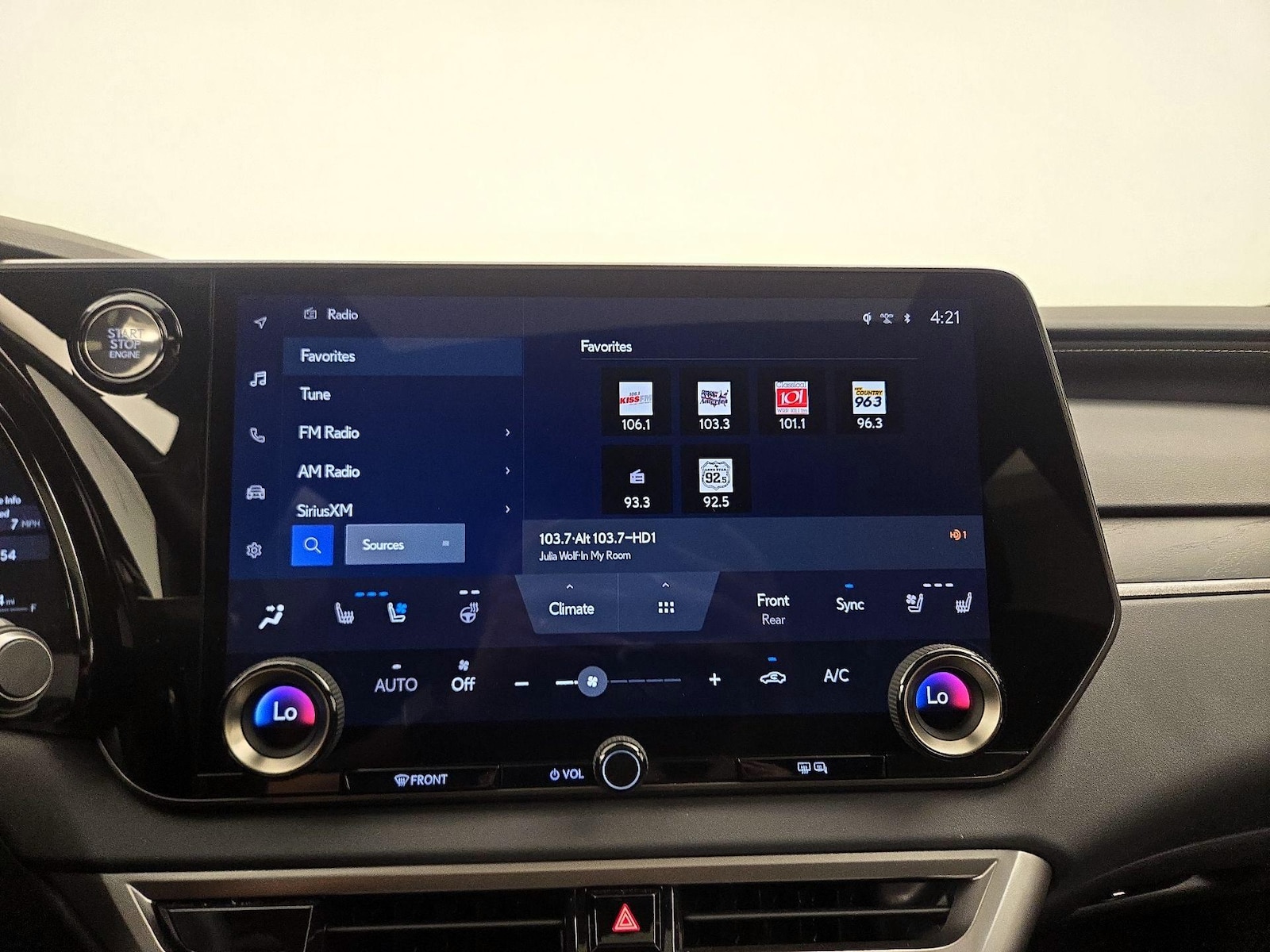 2025 Lexus RX 350 - Photo 17
