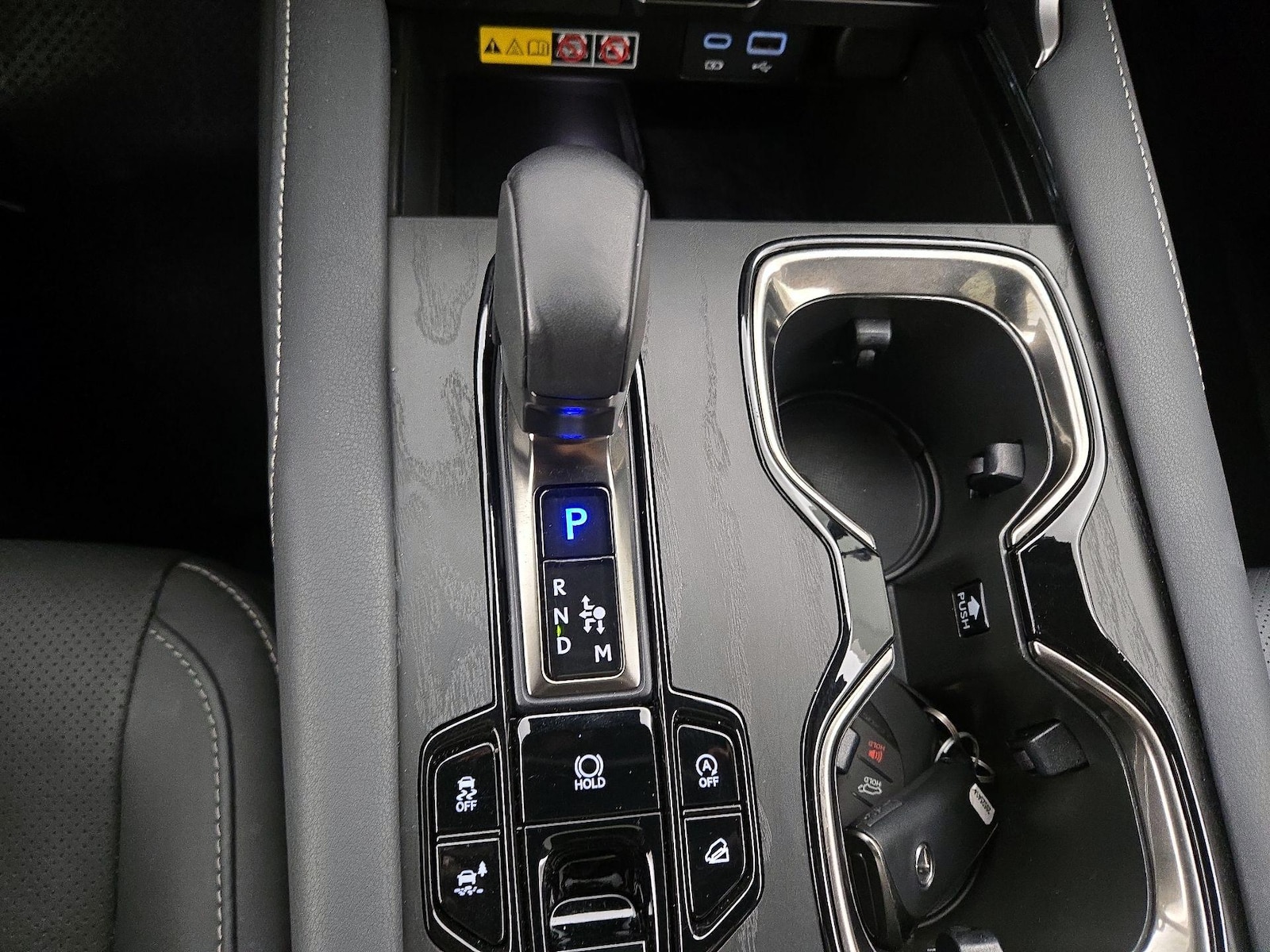 2025 Lexus RX 350 - Photo 18