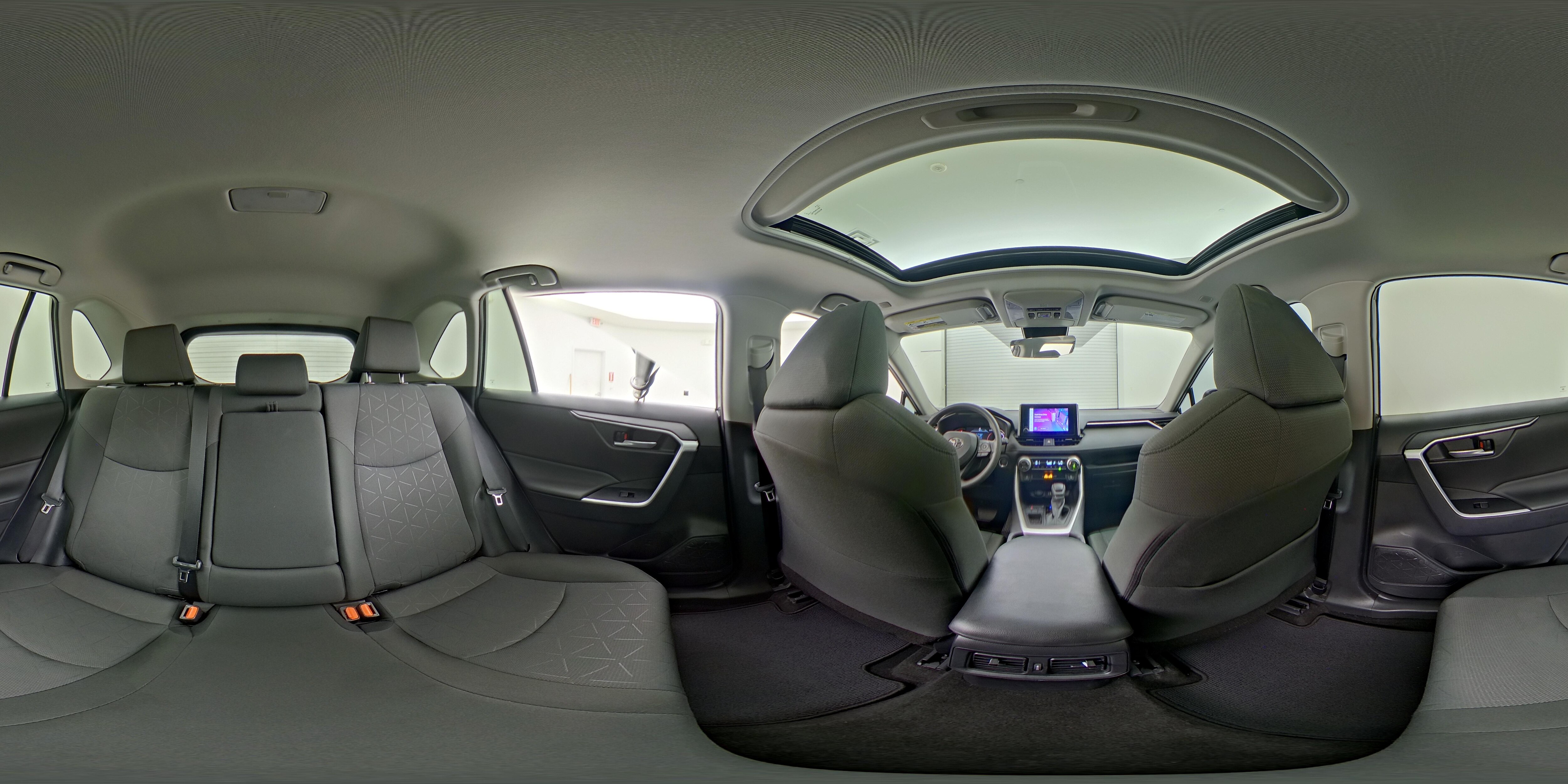 2025 Toyota RAV4 XLE - Photo 26