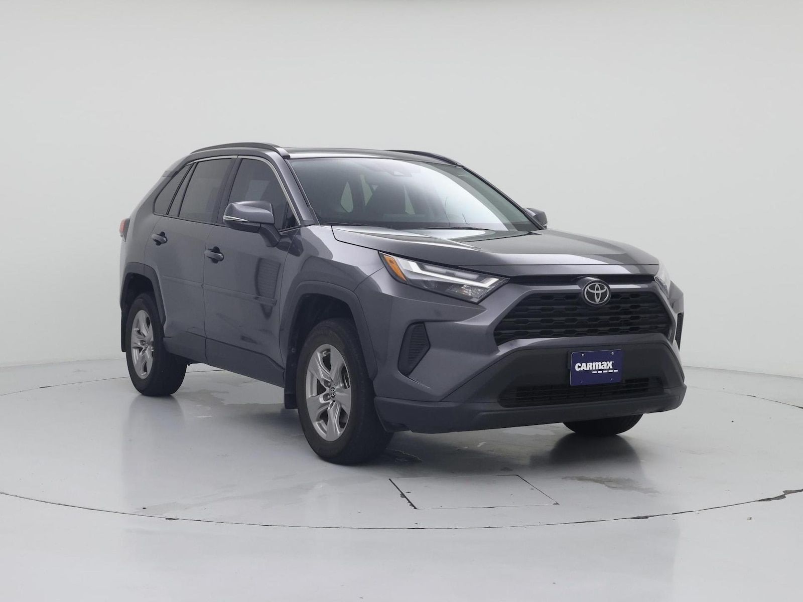 2025 Toyota RAV4 XLE - Photo 2
