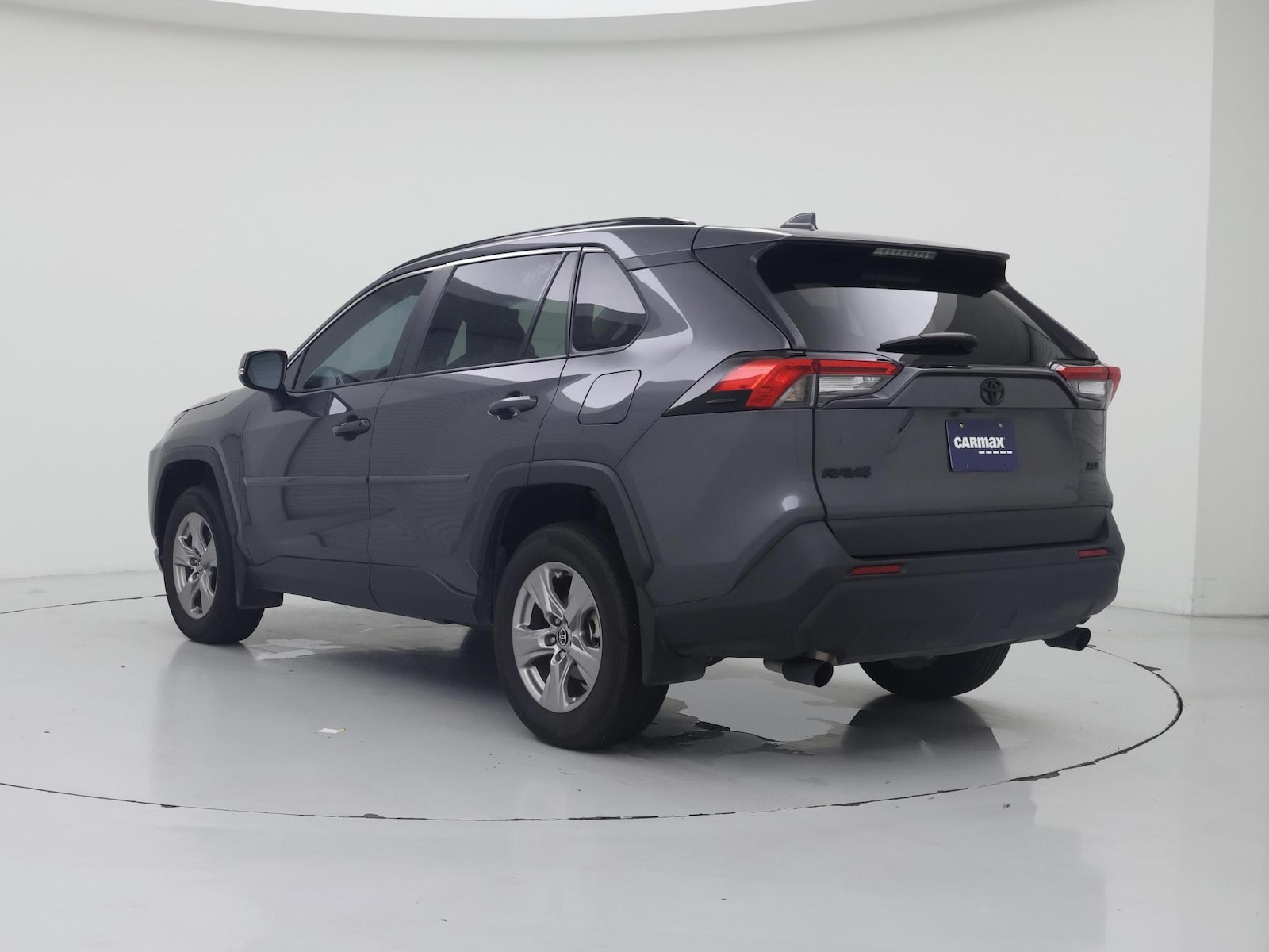 2025 Toyota RAV4 XLE - Photo 3