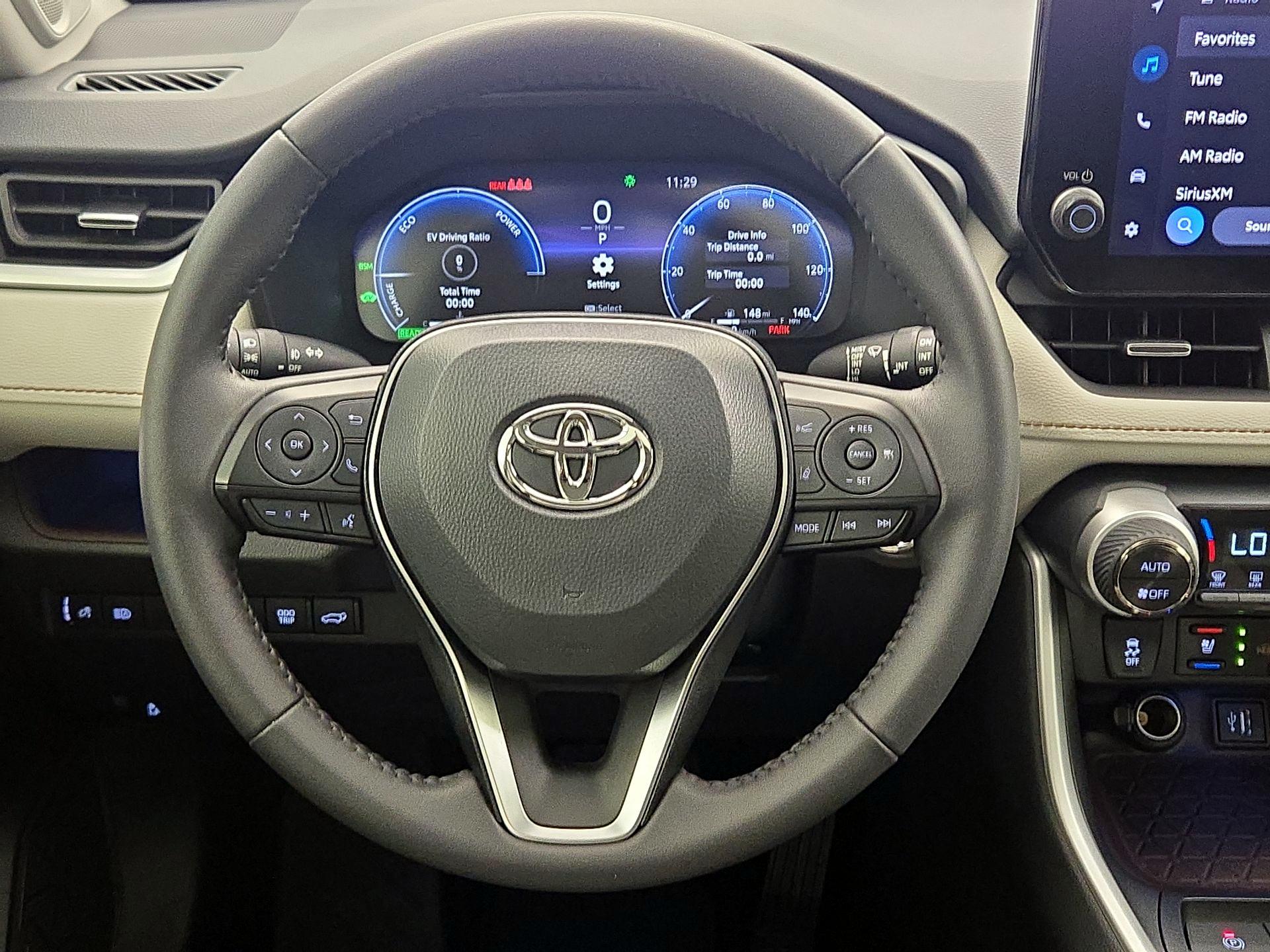 Thumbnail: 2025 Toyota RAV4 - 10